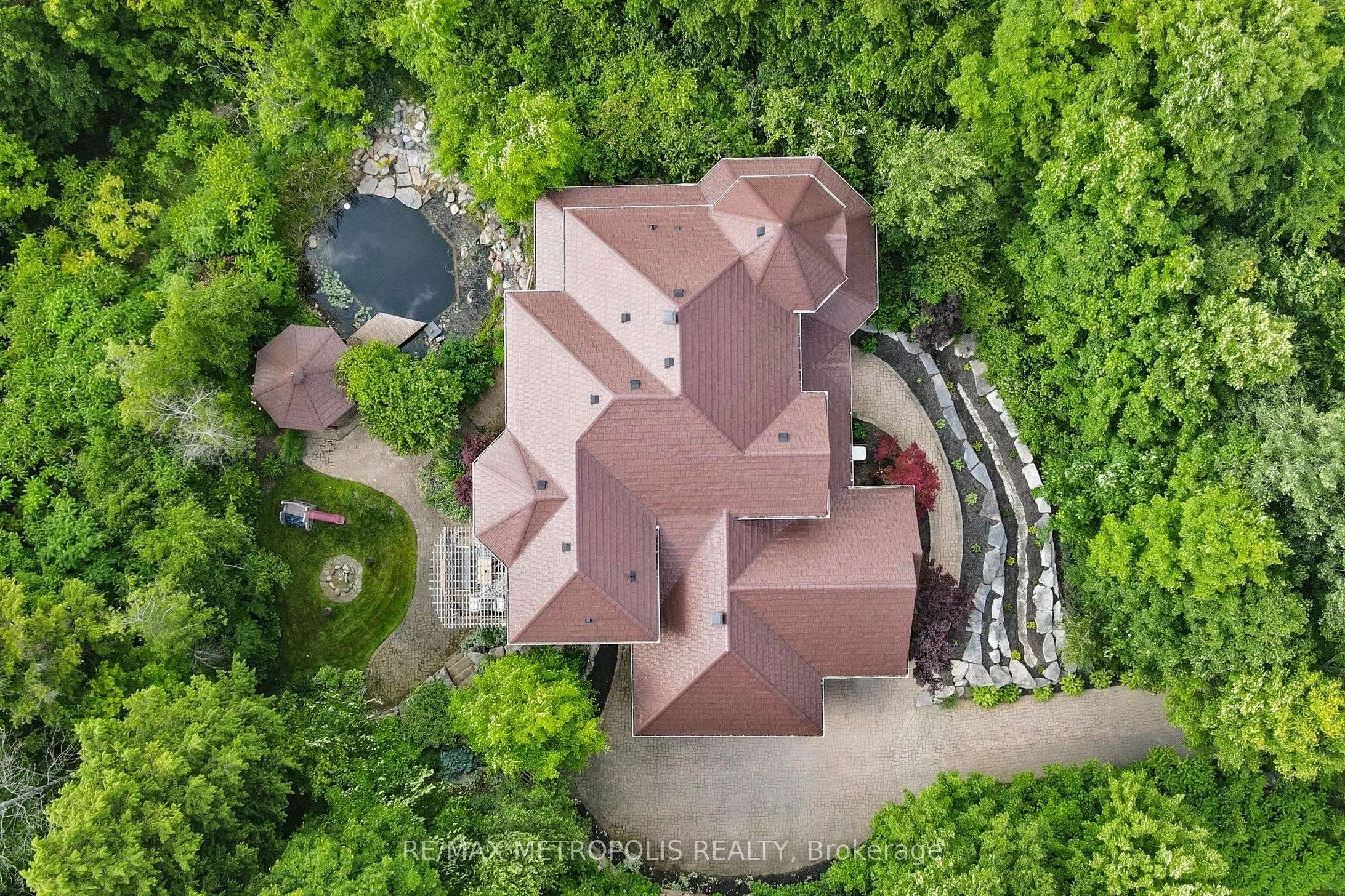 8 Sugar Maple Lane