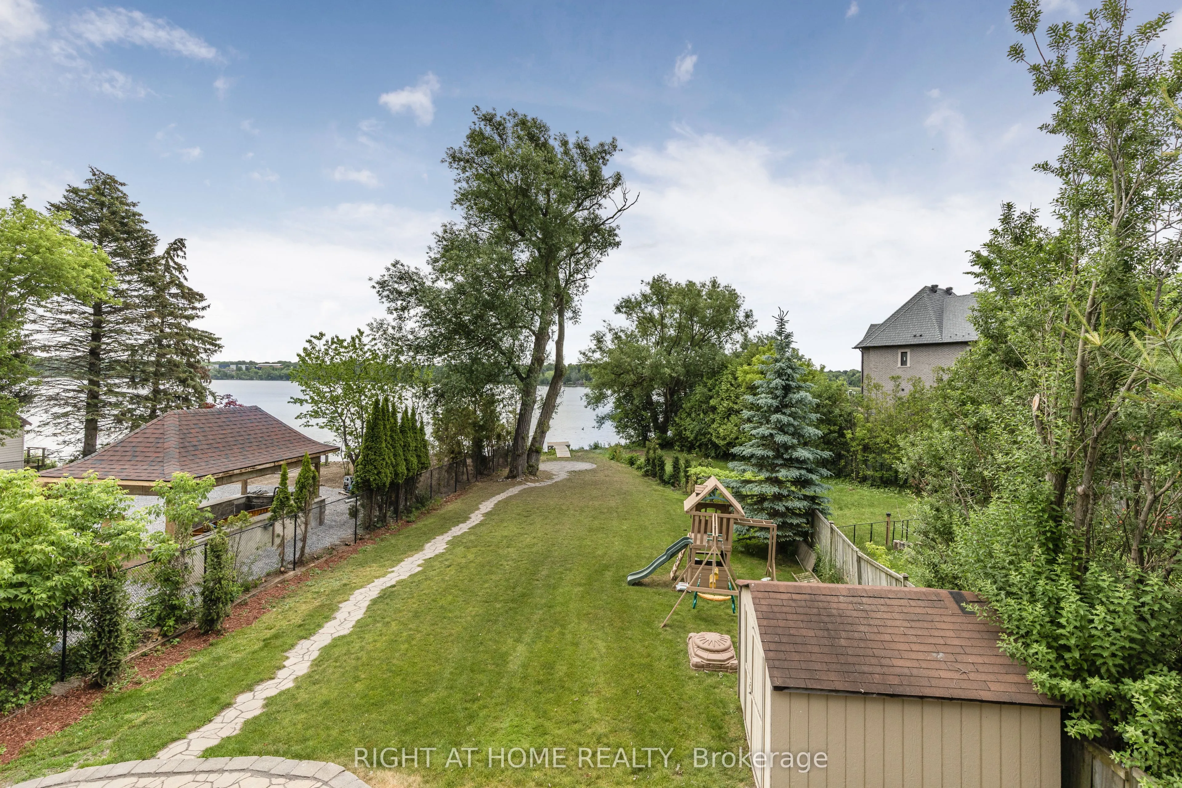 429 North Lake Road