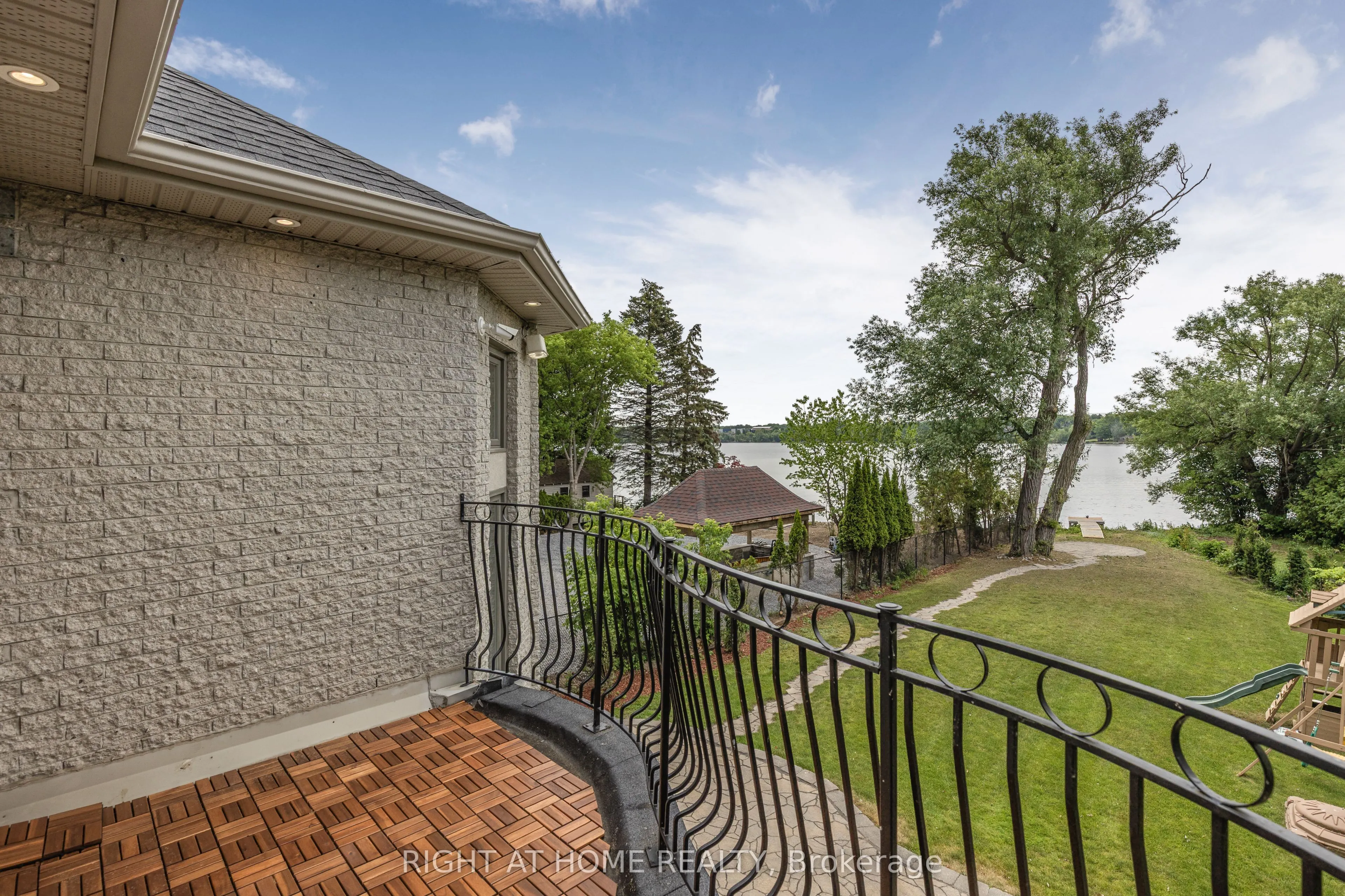 429 North Lake Road