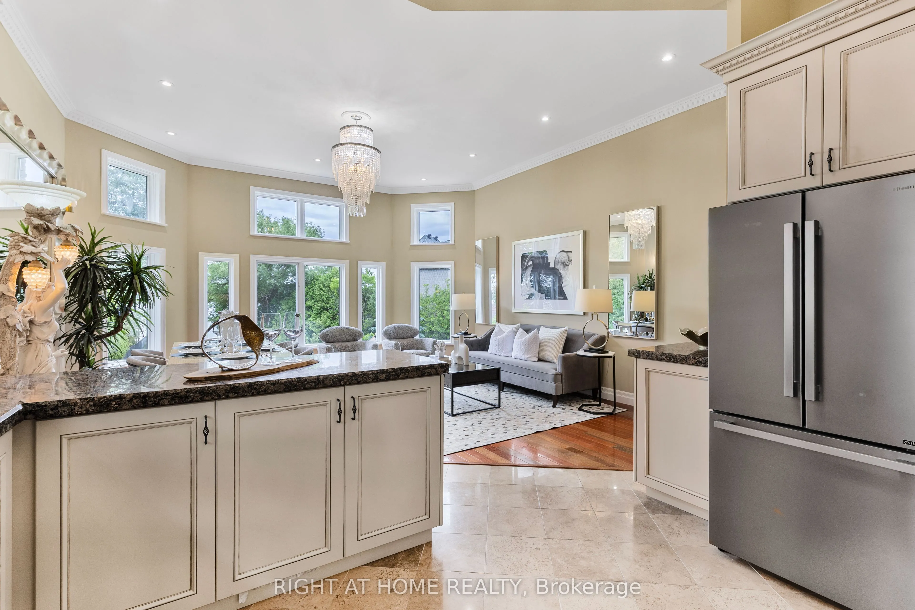 429 North Lake Road