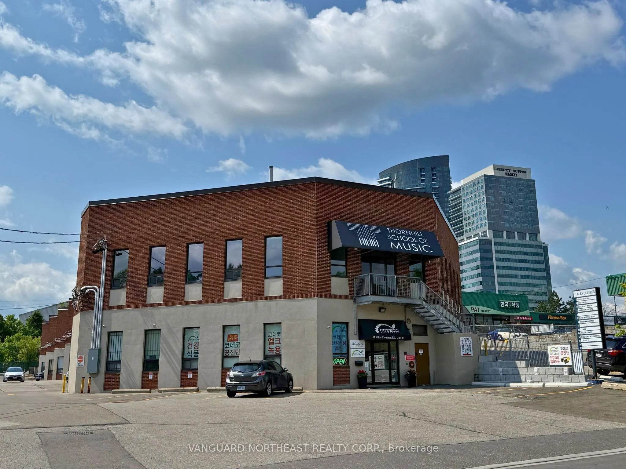 11 Glen Cameron Road, #11