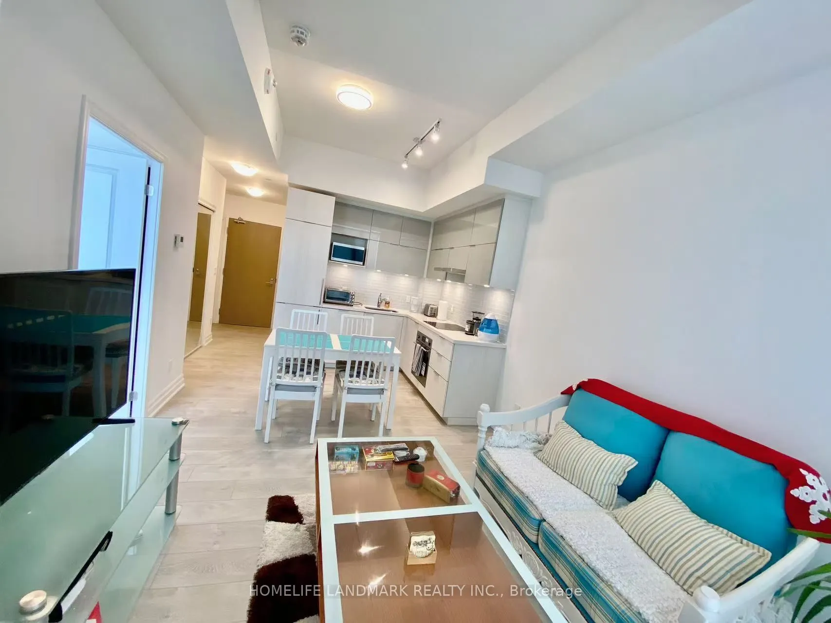 10 Rouge Valley Drive W, #1510 A