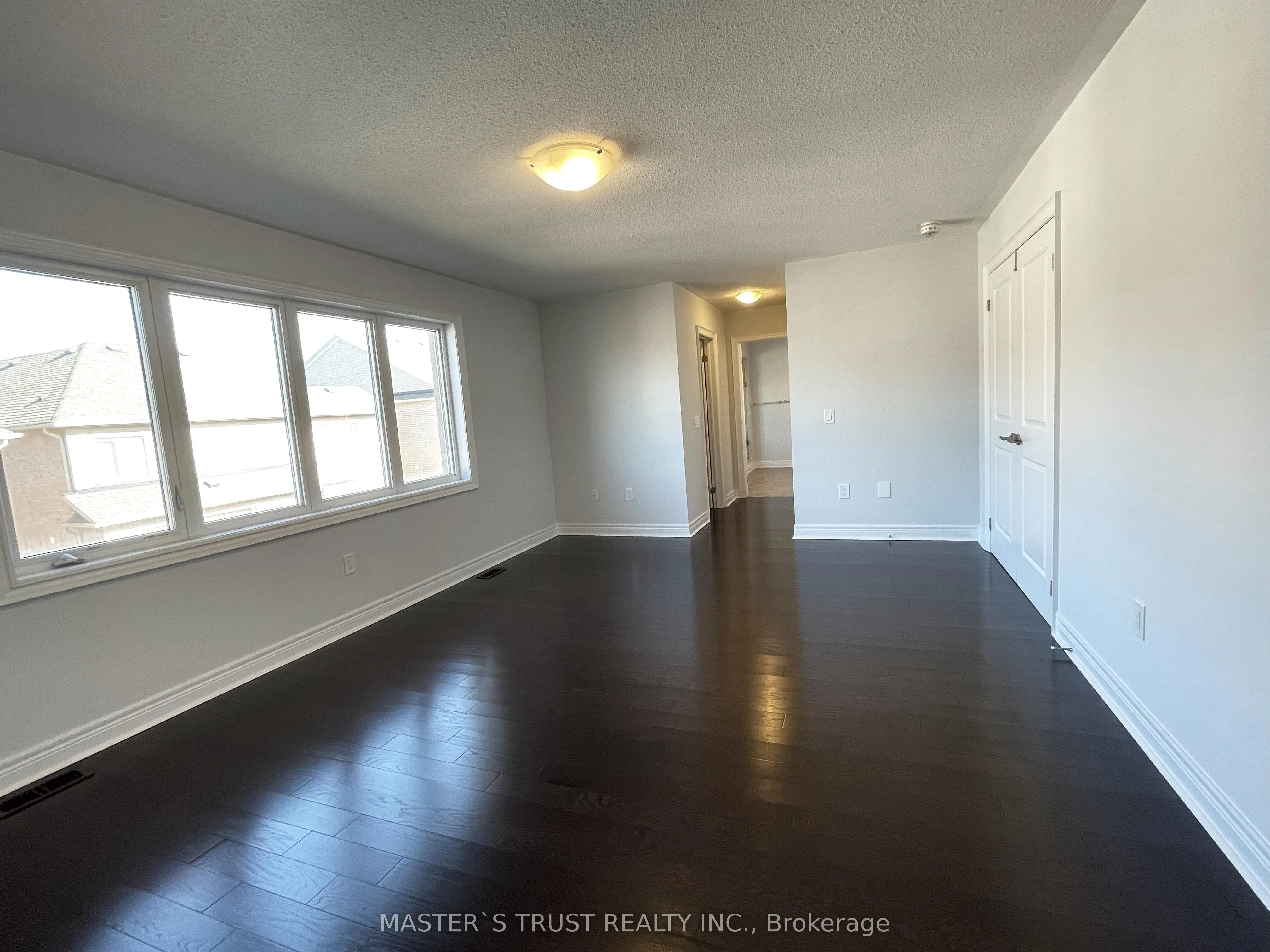18 CLIFFORD FAIRBARN Drive