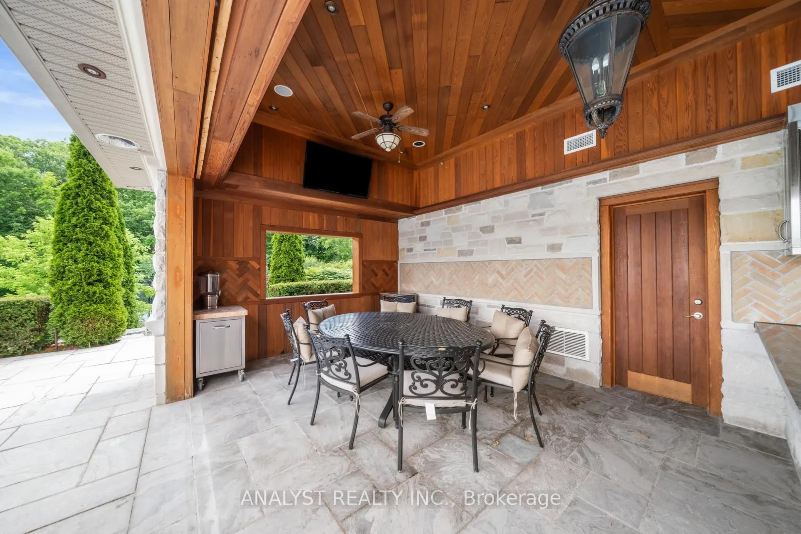 86 Eden Vale Drive