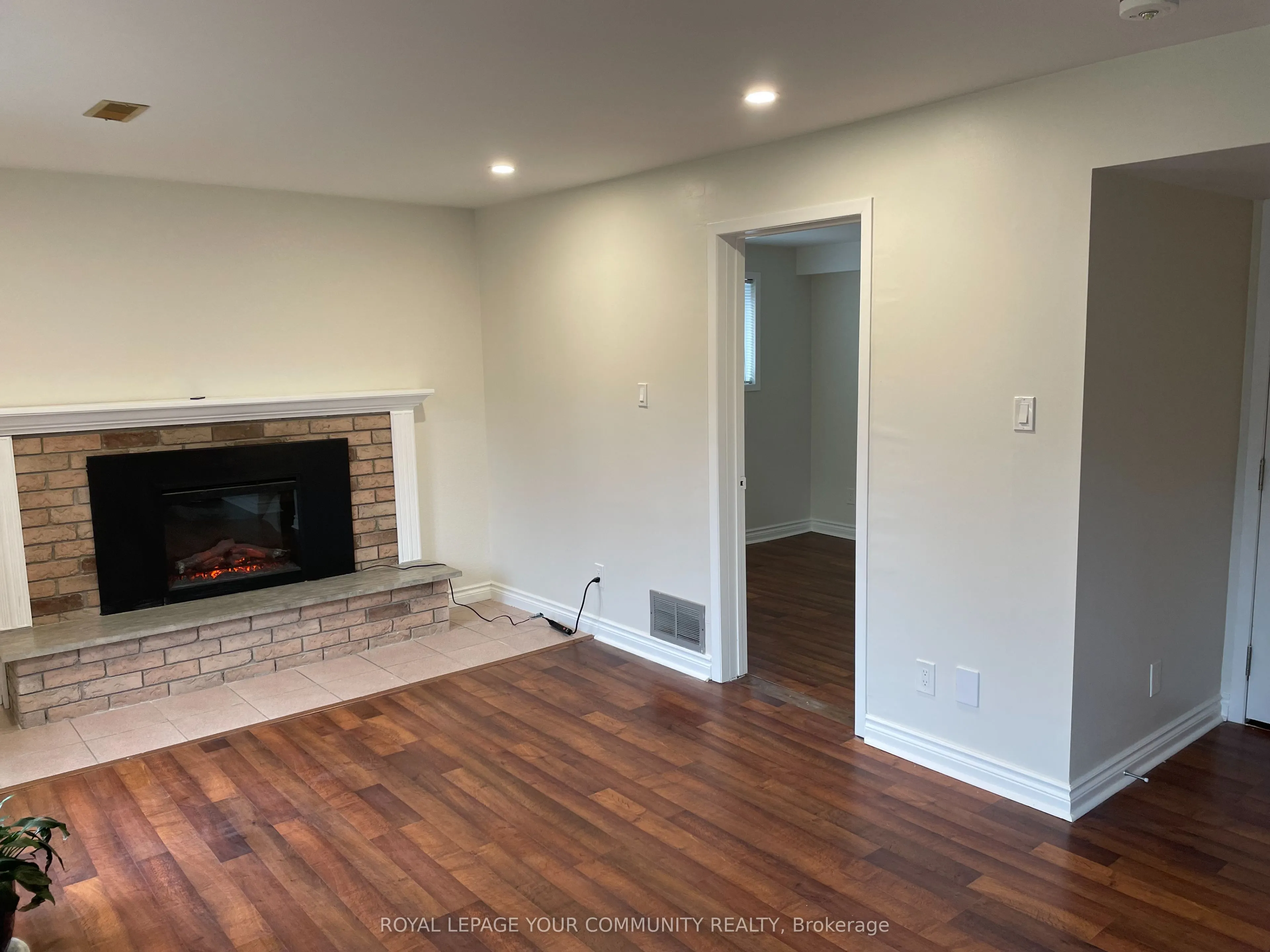 96 Cardinal Crescent