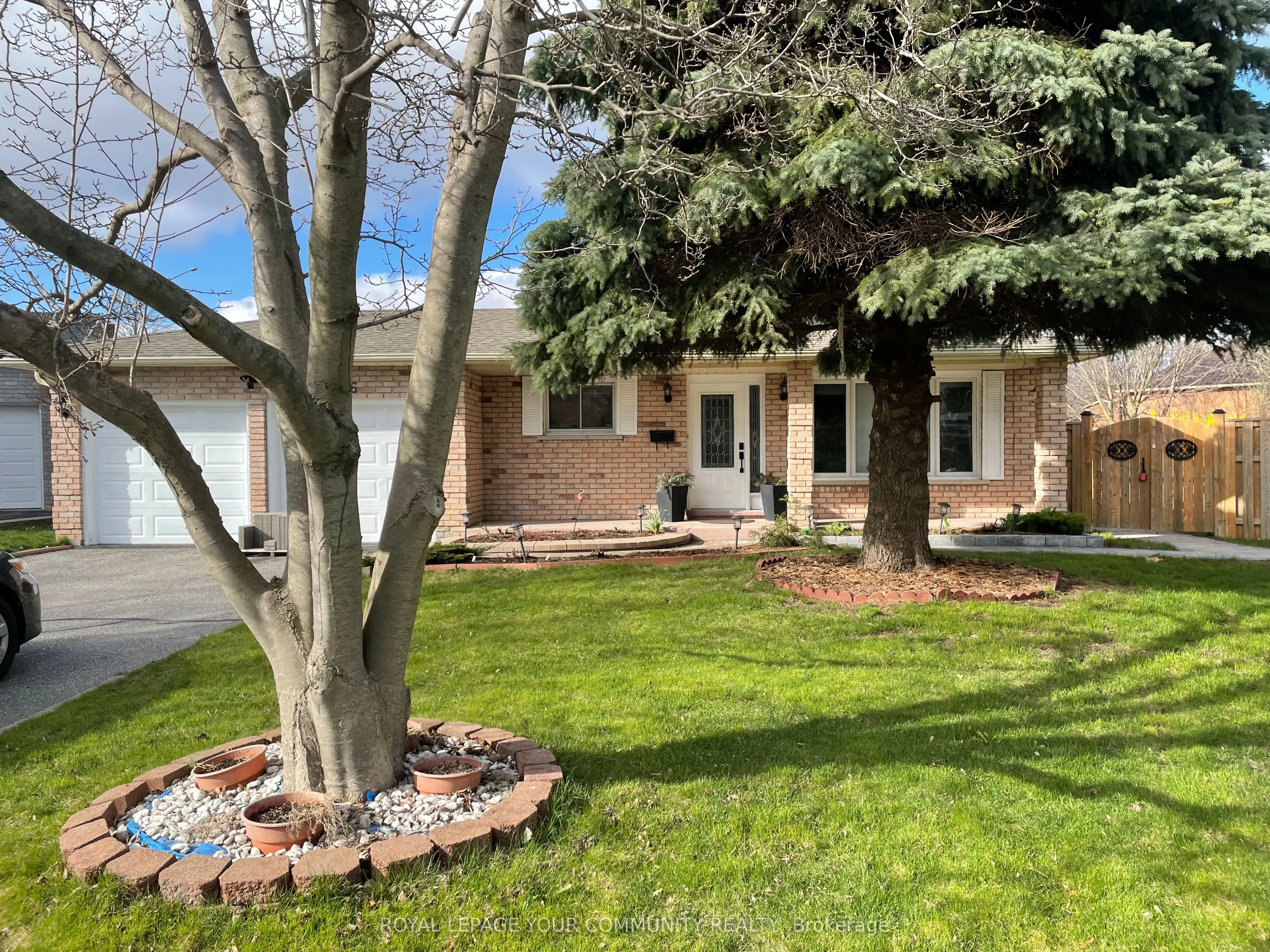 96 Cardinal Crescent