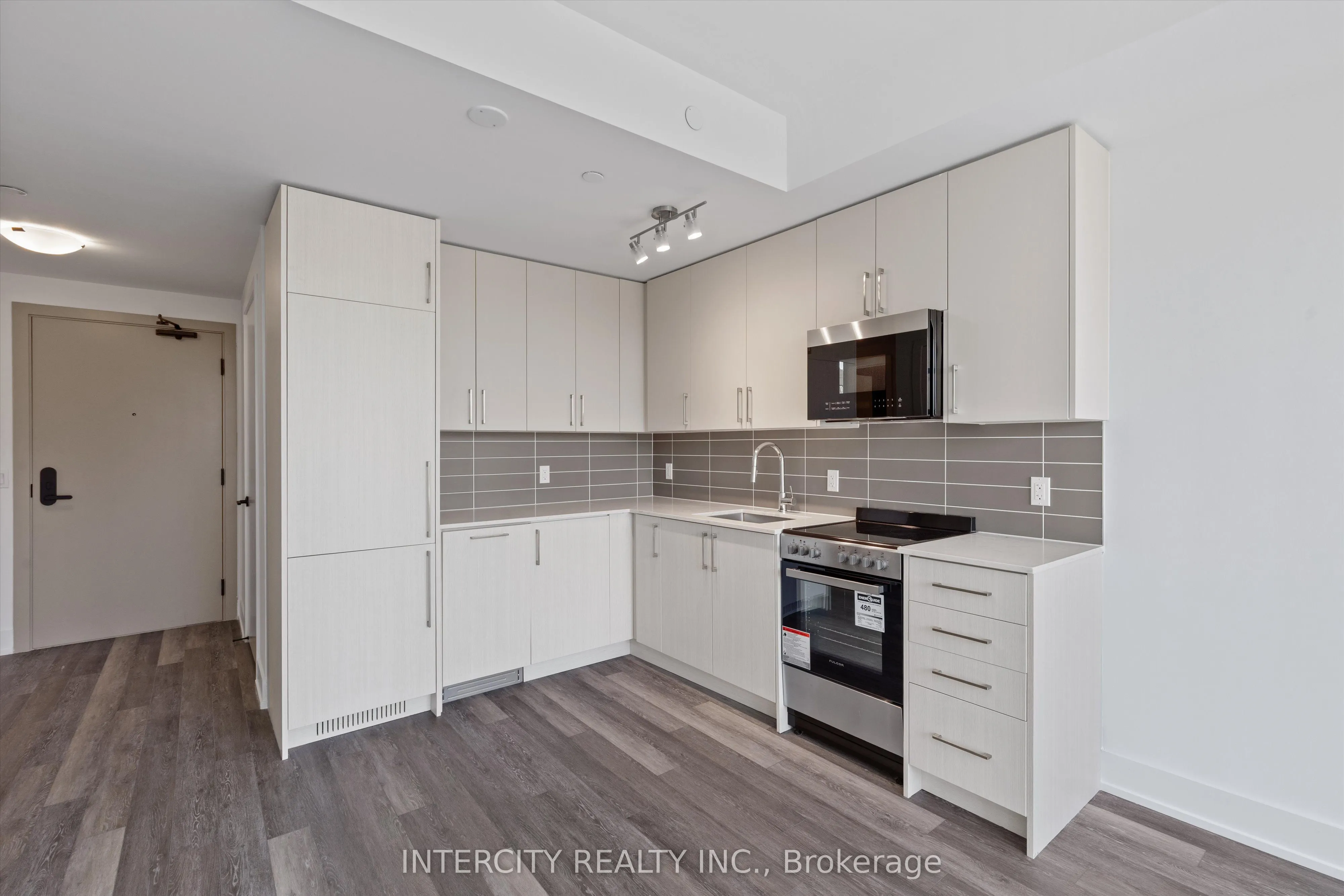 2075 King Road, #317