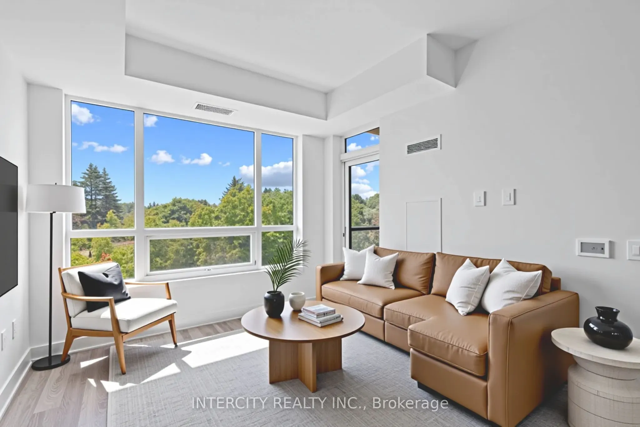 2075 King Road, #317