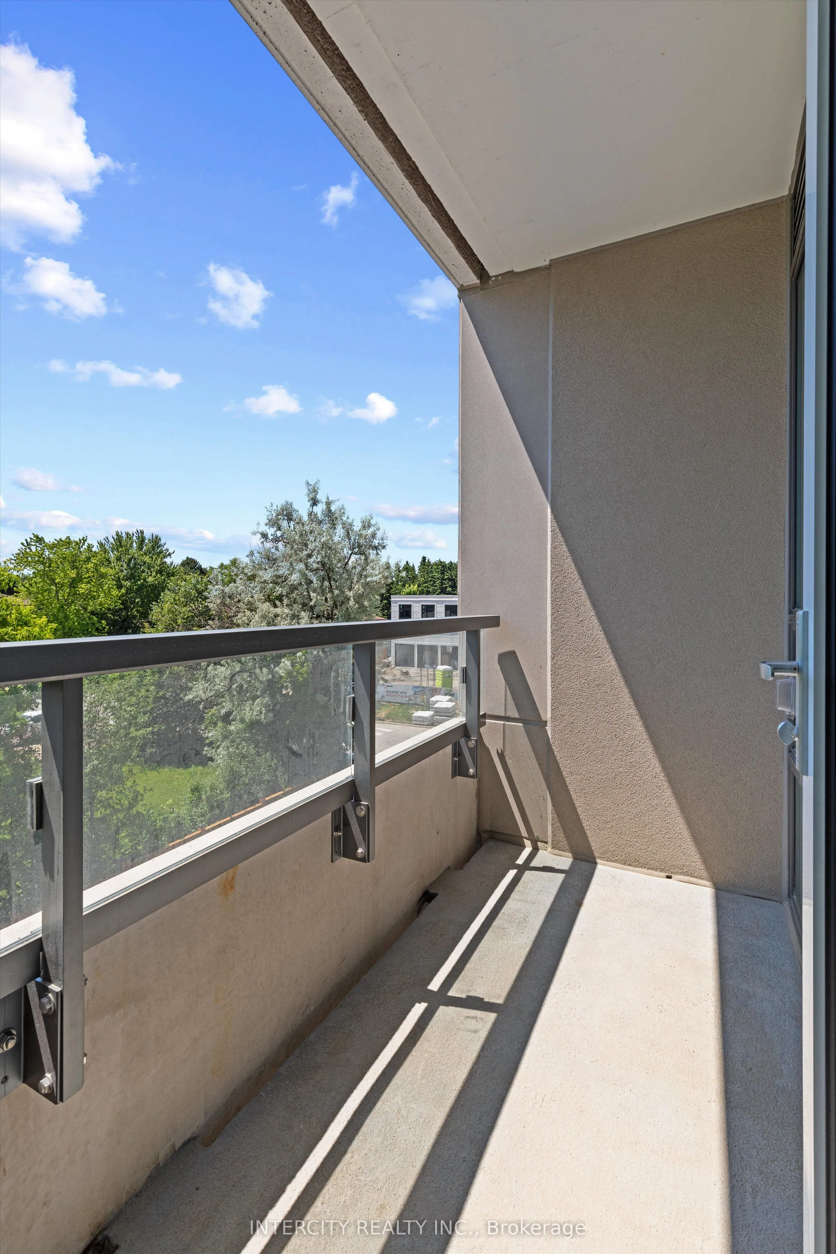 2075 King Road, #317