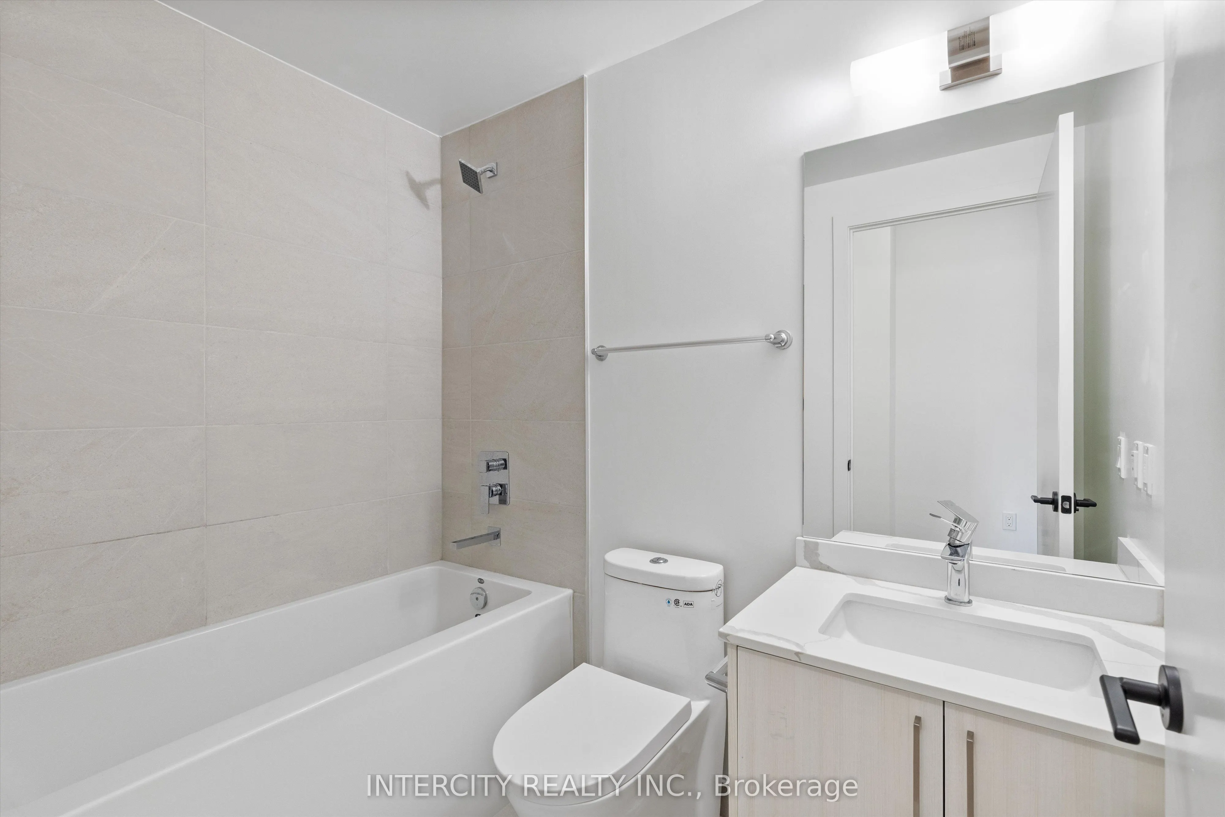2075 King Road, #328