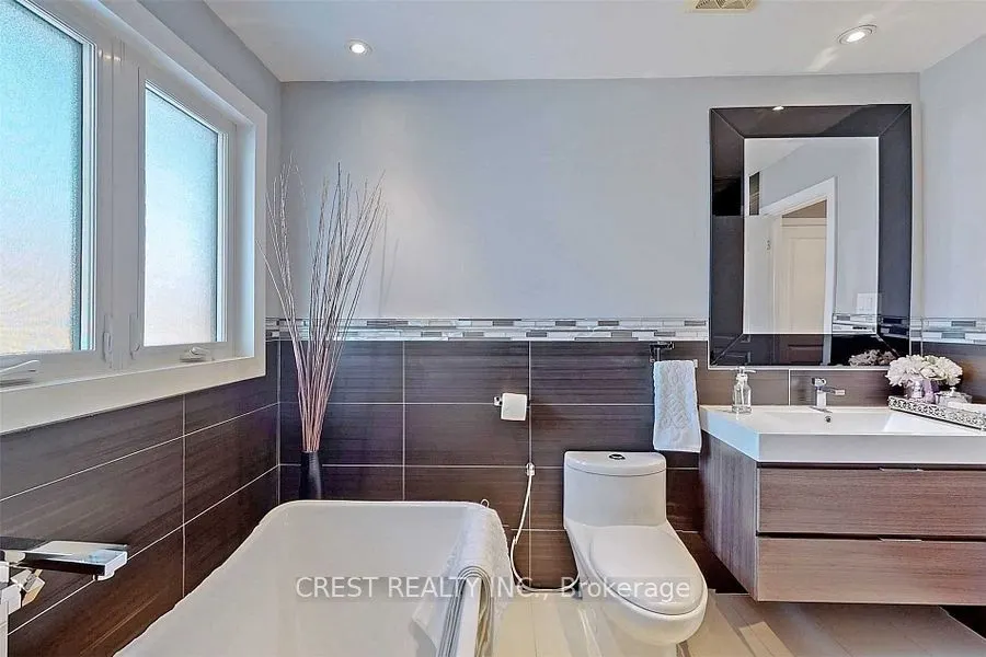 55 Vita Road, #Main/Upper