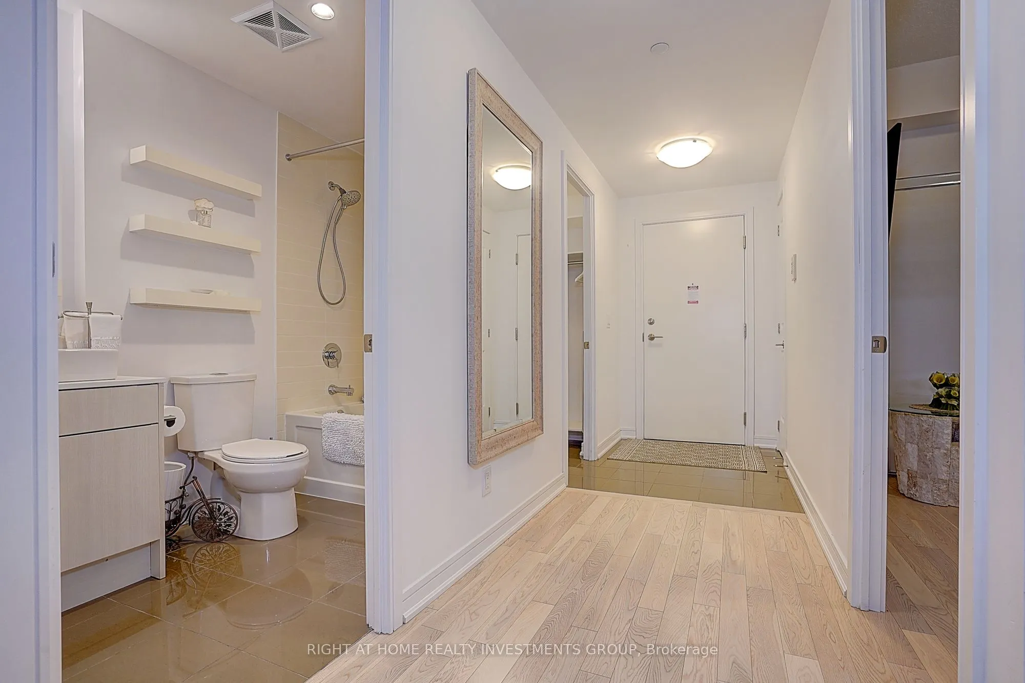 9205 Yonge Street, #415 Ne