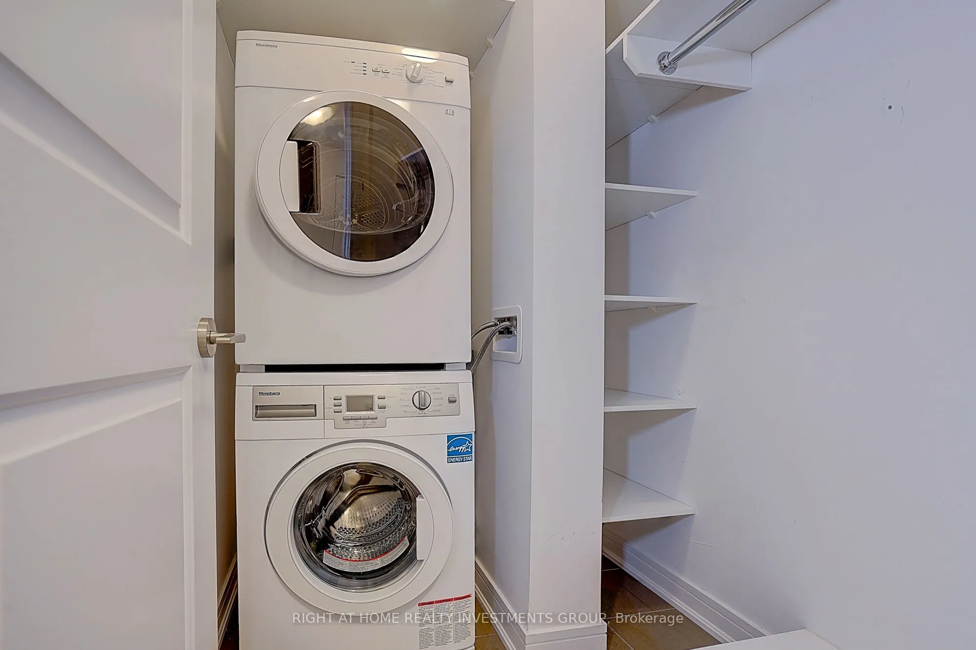 9205 Yonge Street, #415 Ne
