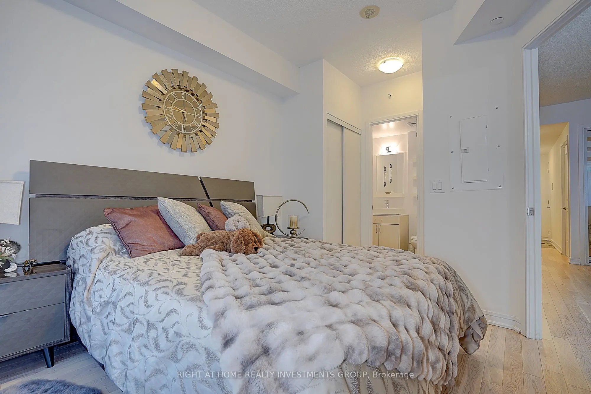 9205 Yonge Street, #415 Ne