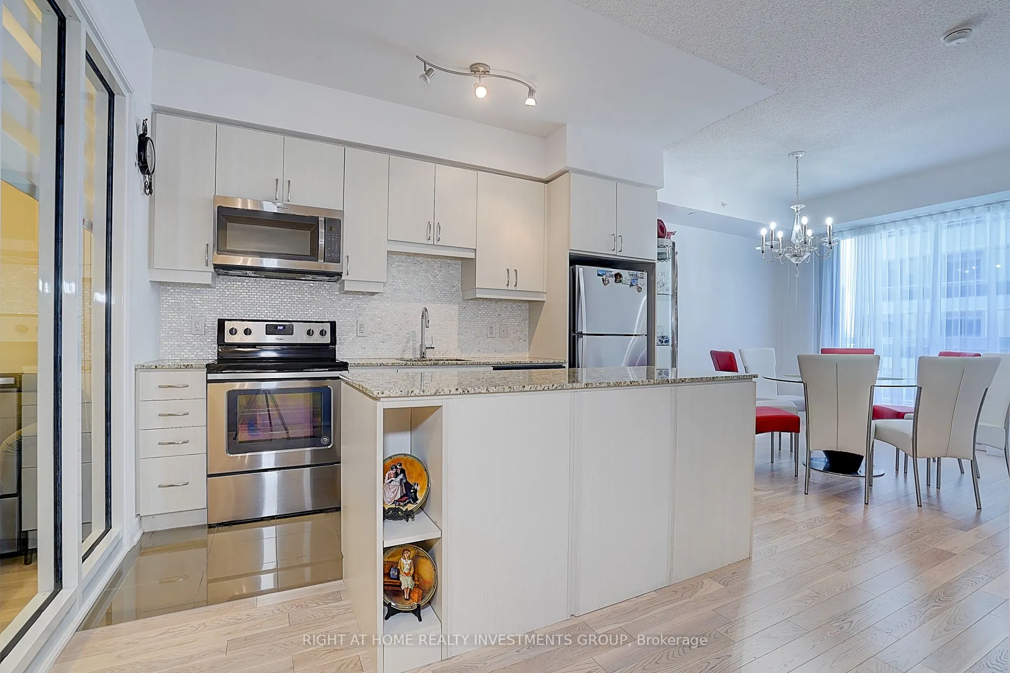 9205 Yonge Street, #415 Ne