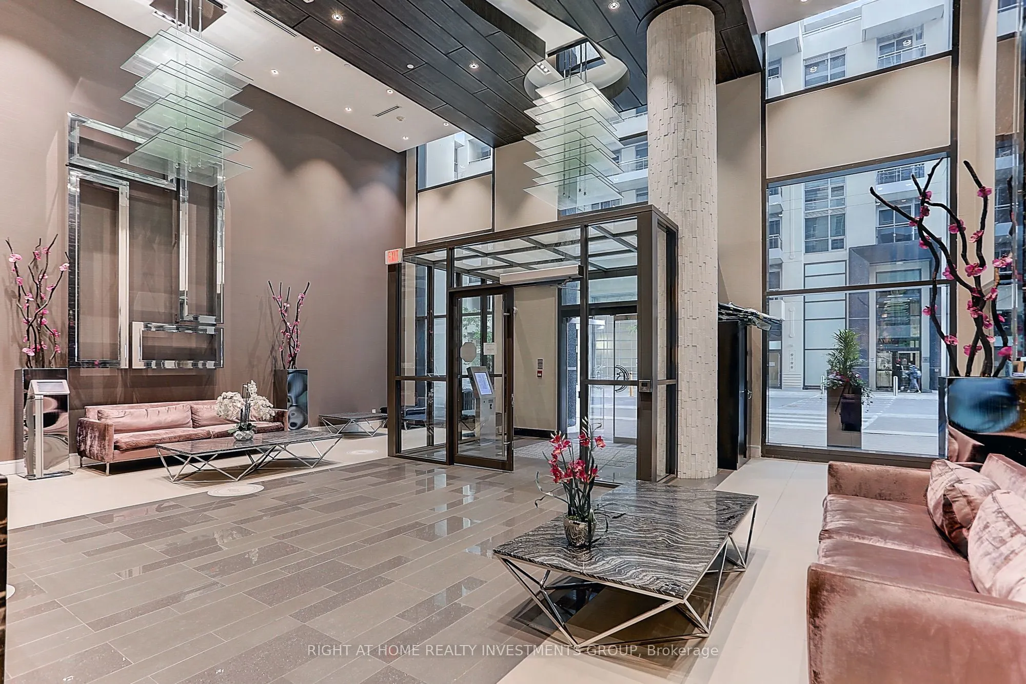 9205 Yonge Street, #415 Ne