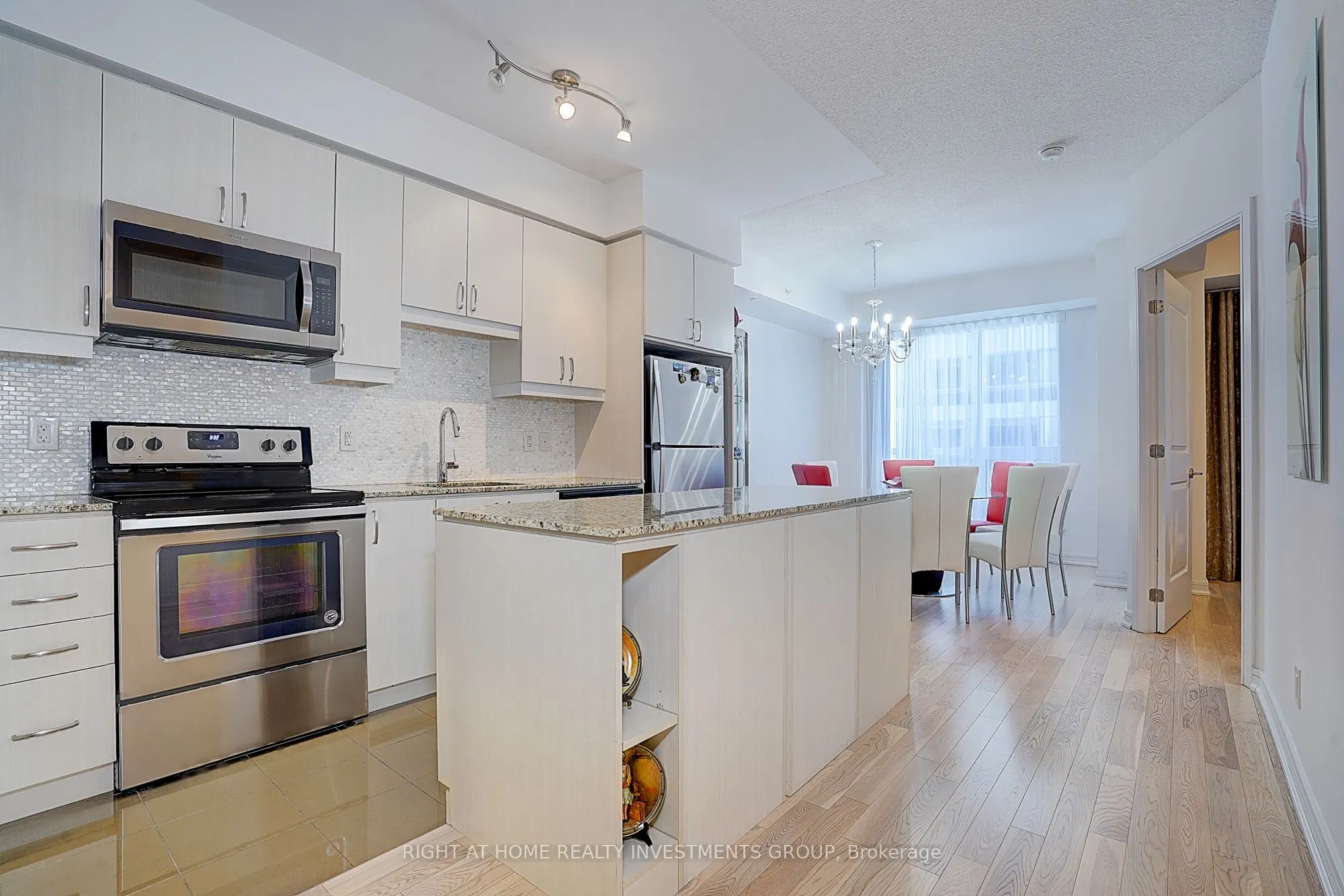 9205 Yonge Street, #415 Ne