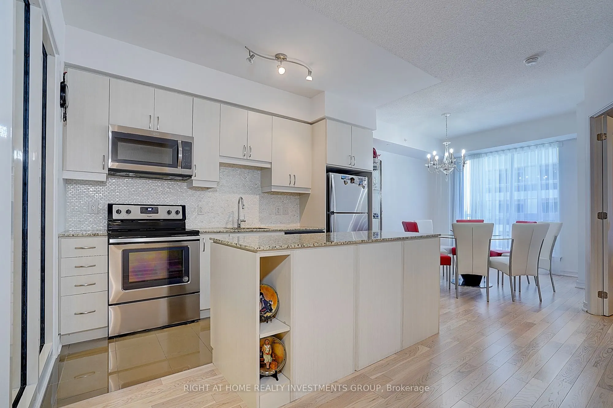 9205 Yonge Street, #415 Ne