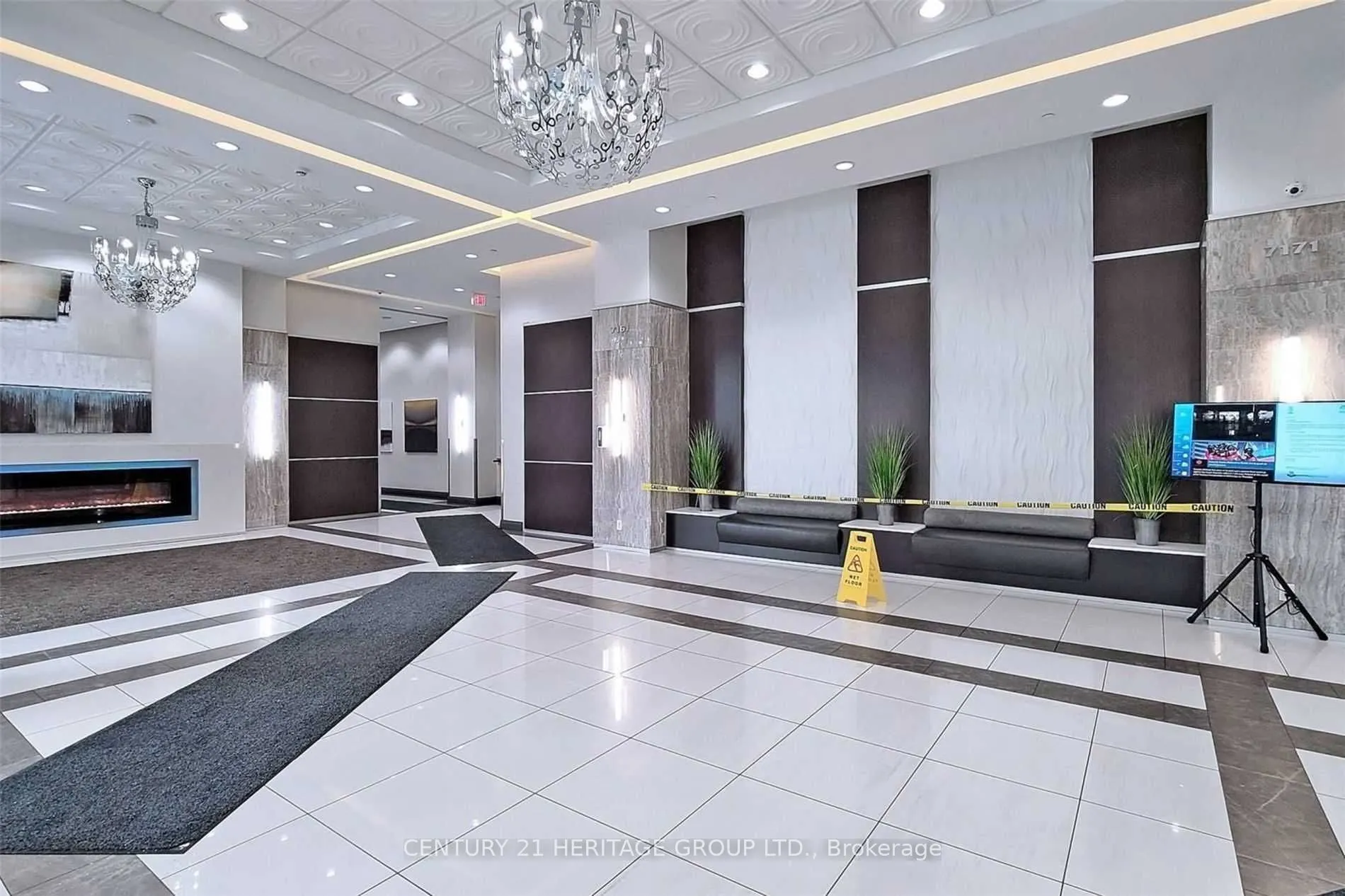 7171 Yonge Street, #2803
