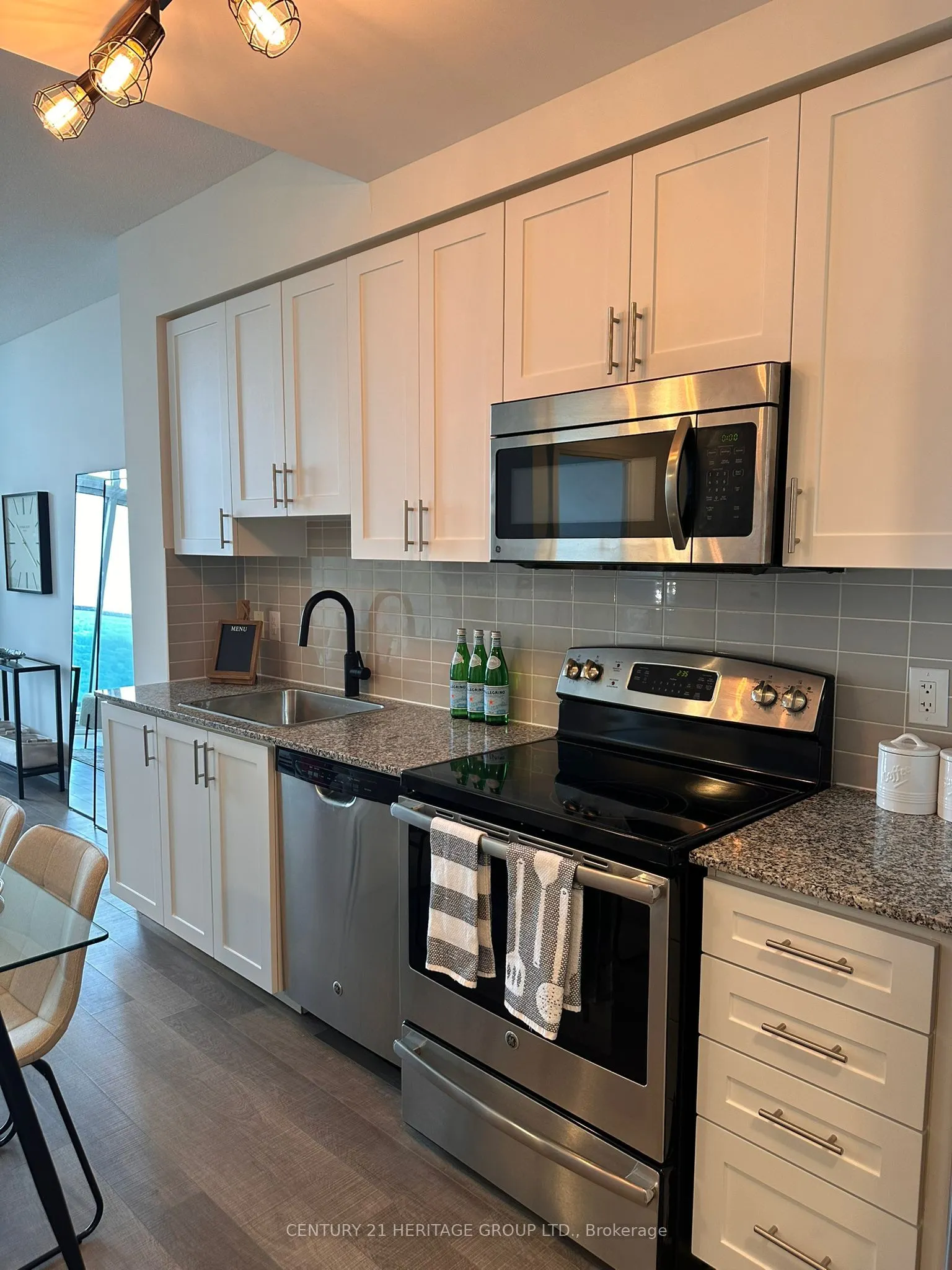 7171 Yonge Street, #2803