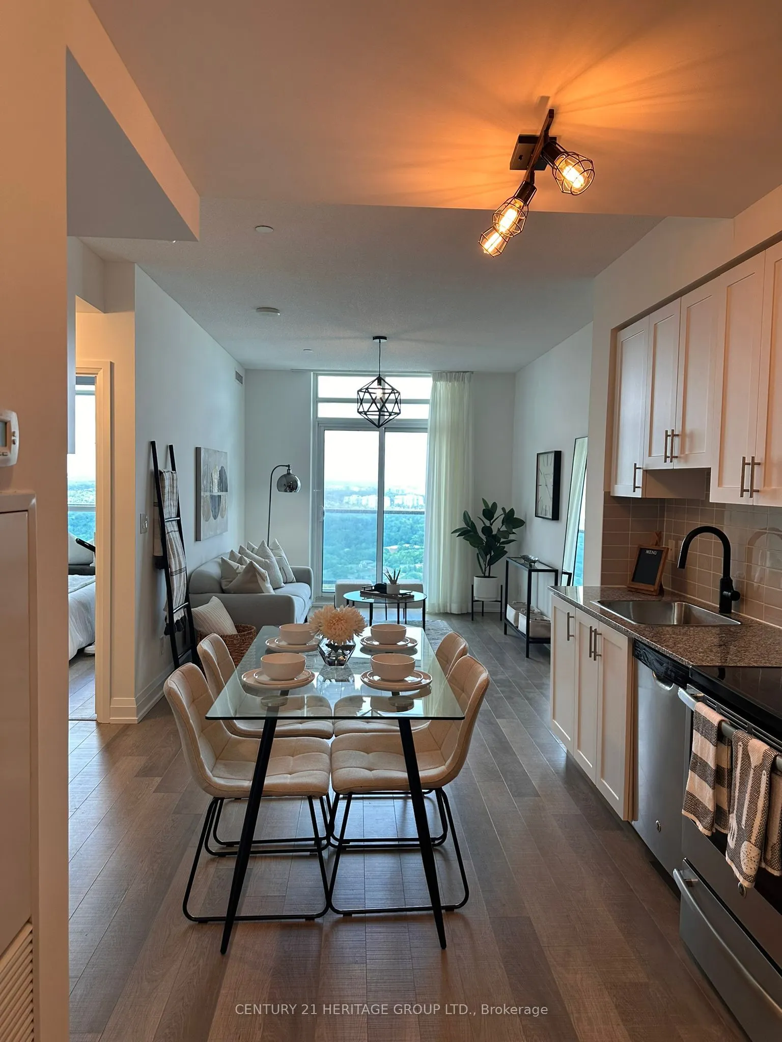 7171 Yonge Street, #2803