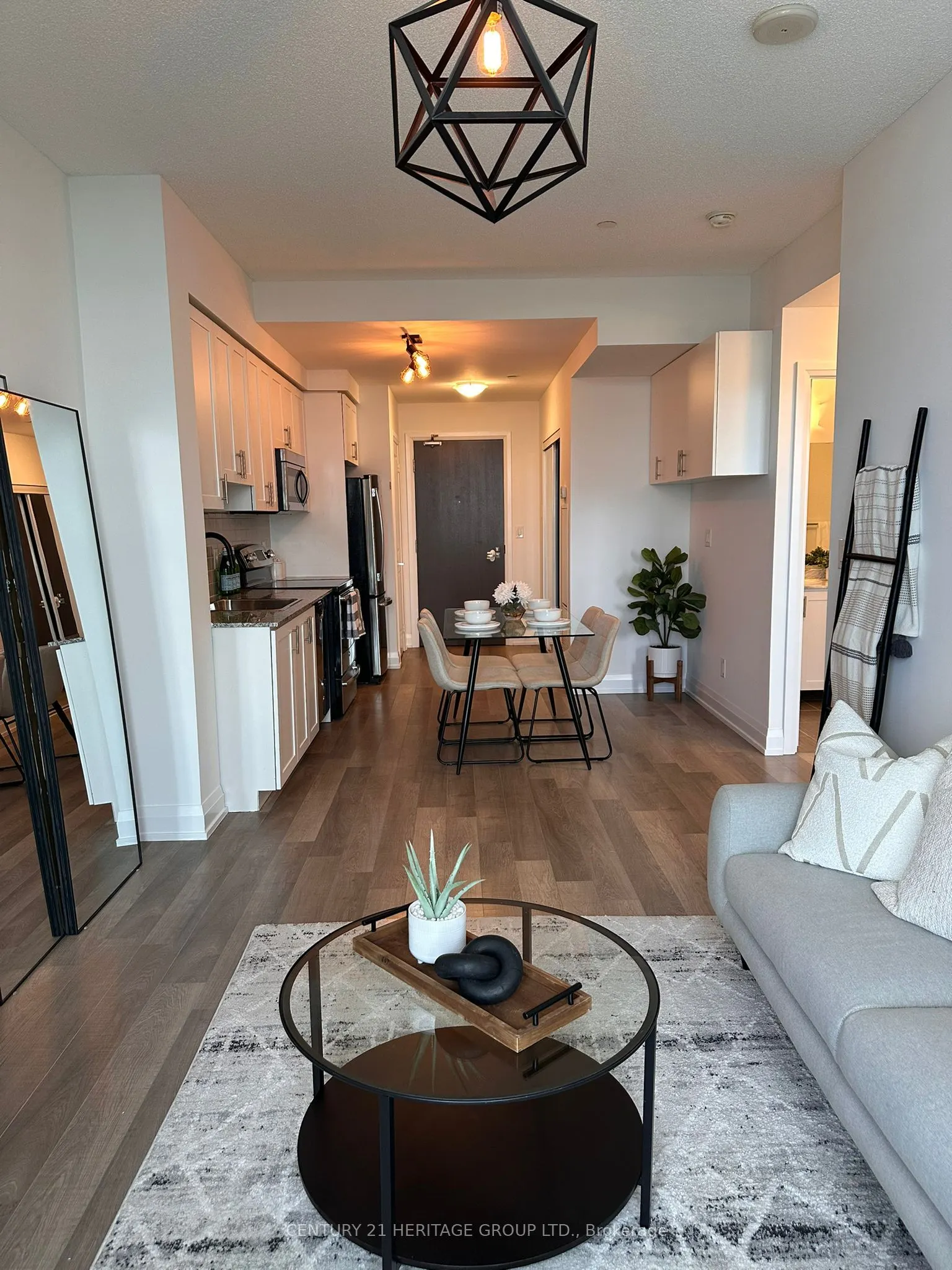 7171 Yonge Street, #2803