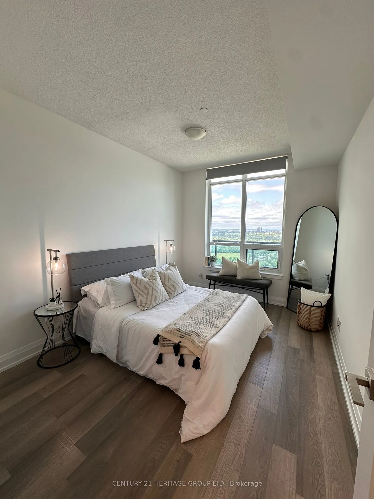 7171 Yonge Street, #2803