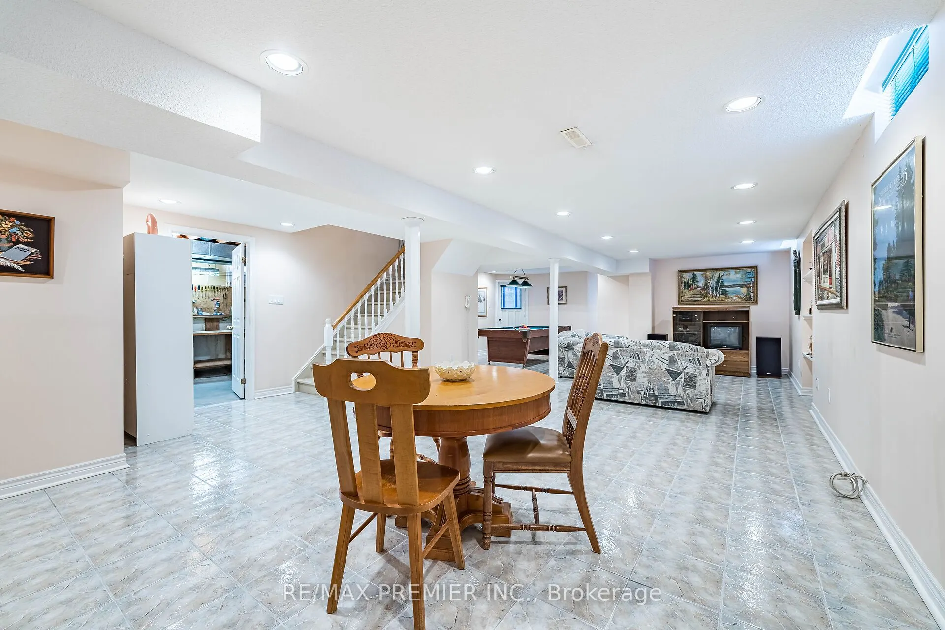 18 Mathewson Street