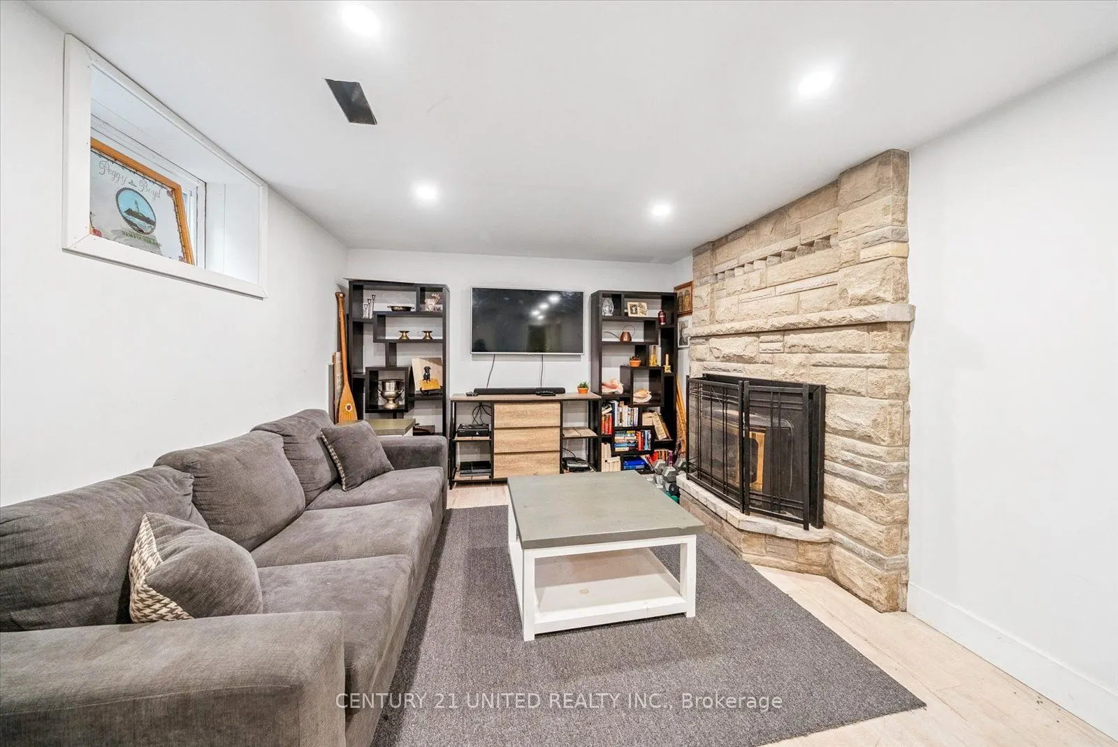 5 Church Street S