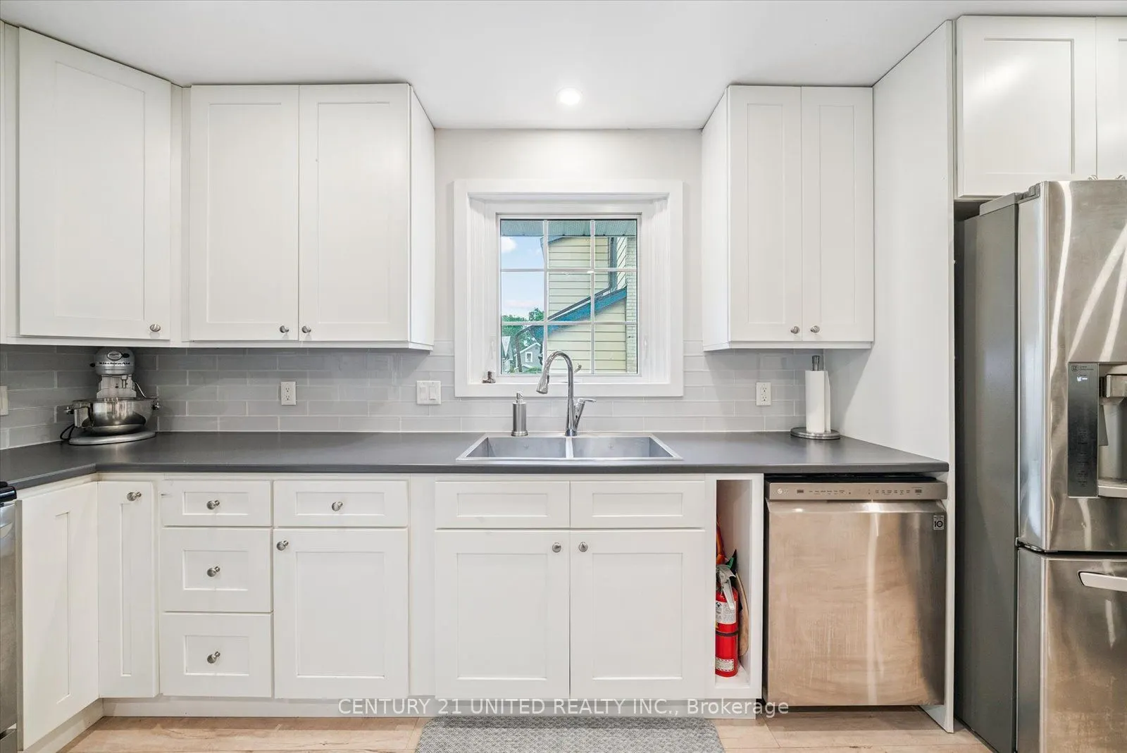5 Church Street S