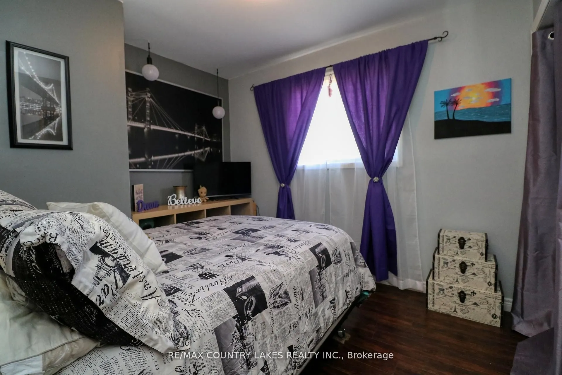 271 Lakeland Crescent