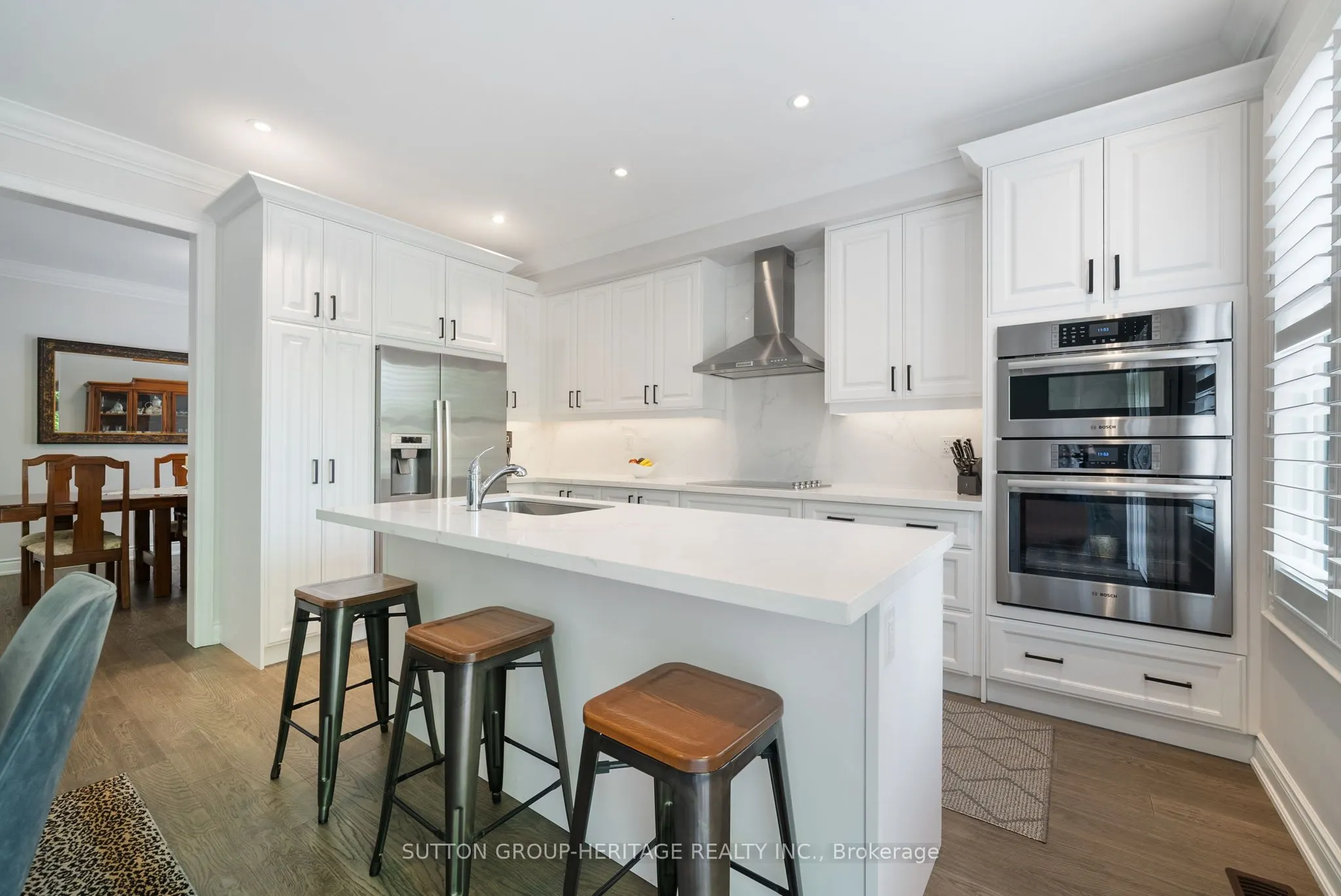 54 Robb Thompson Road