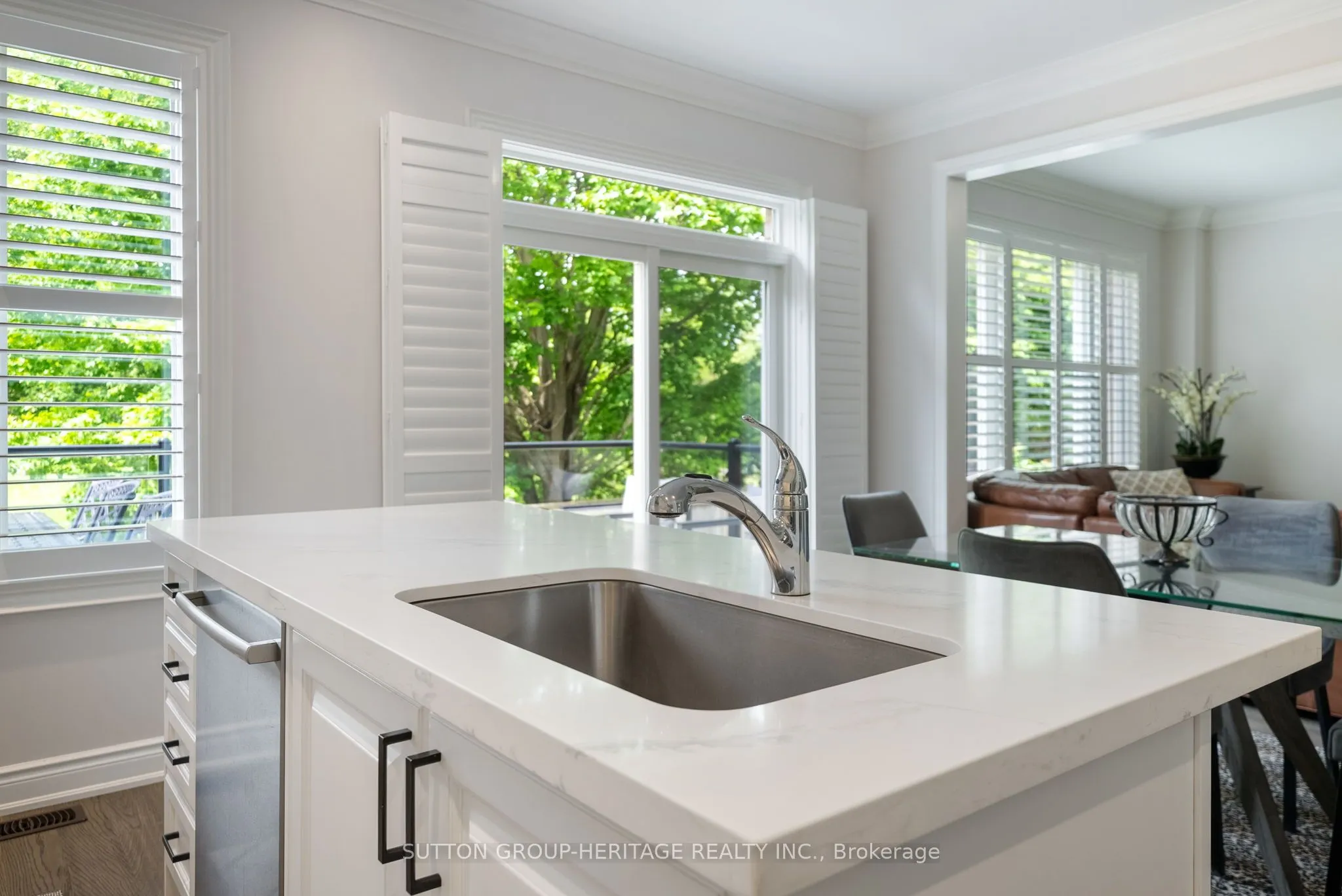 54 Robb Thompson Road