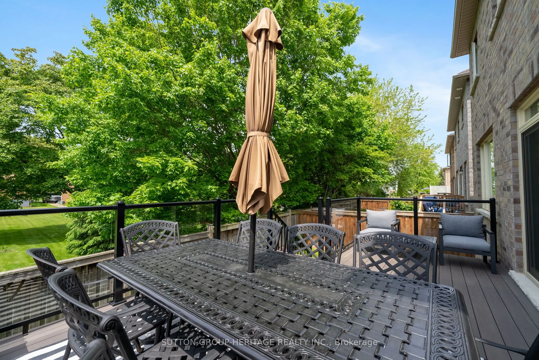 54 Robb Thompson Road