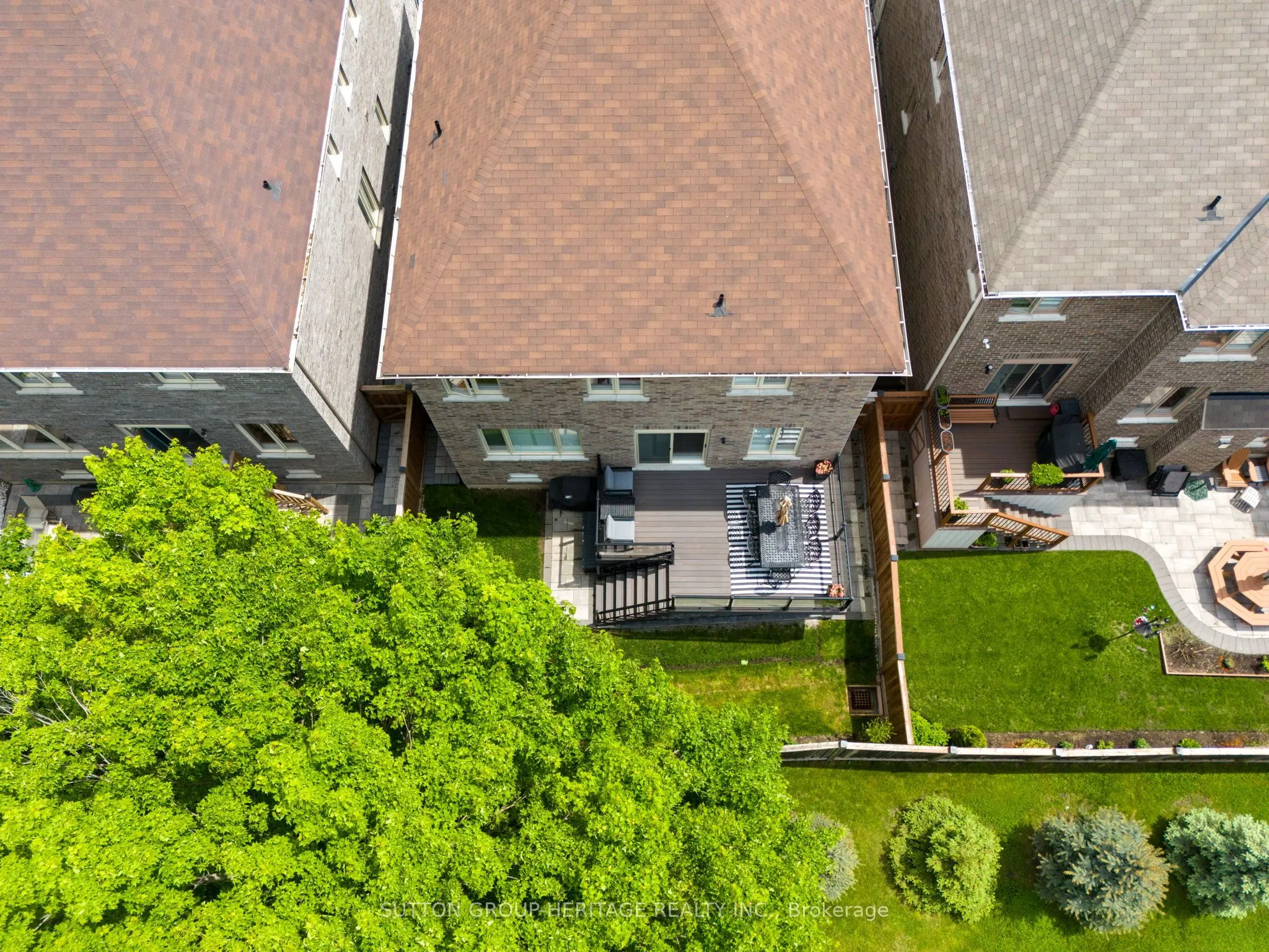 54 Robb Thompson Road