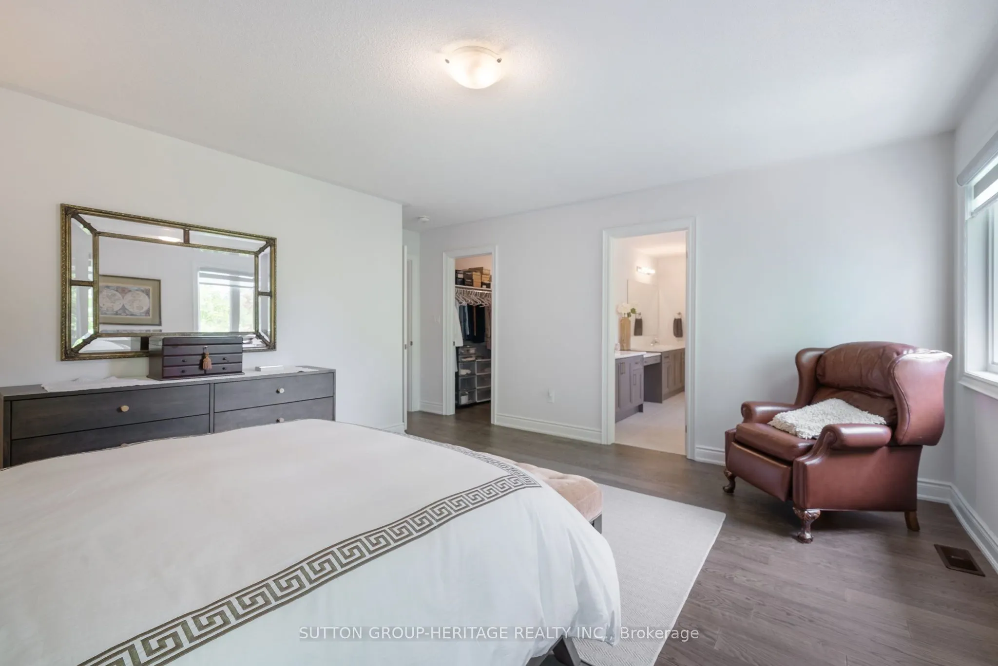 54 Robb Thompson Road