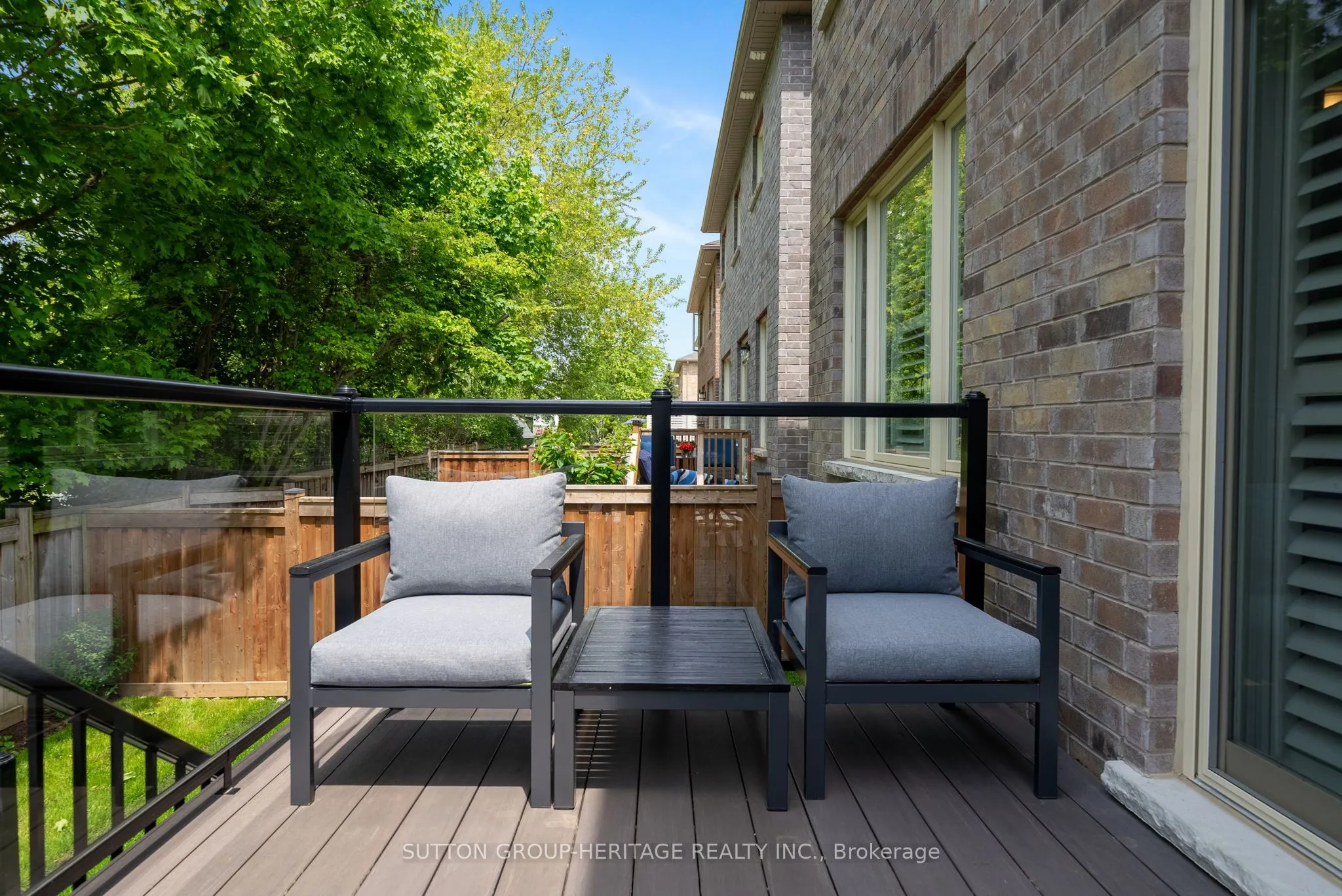 54 Robb Thompson Road