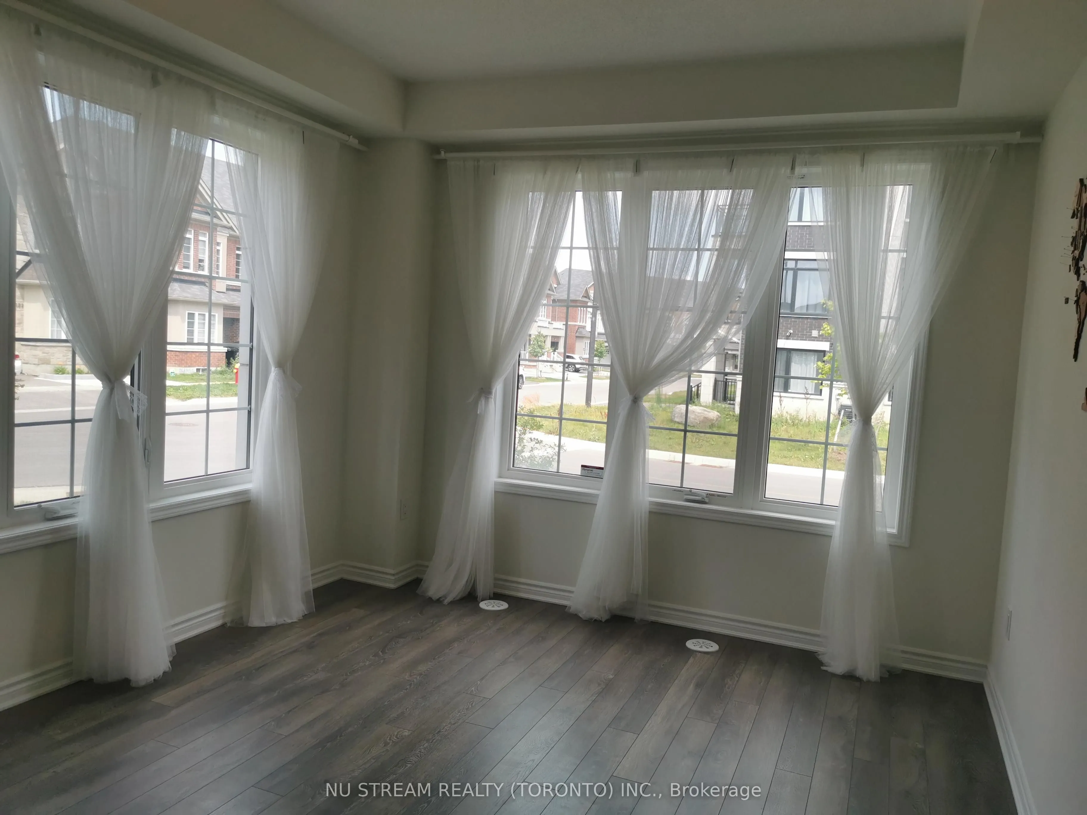 93 Casely Avenue