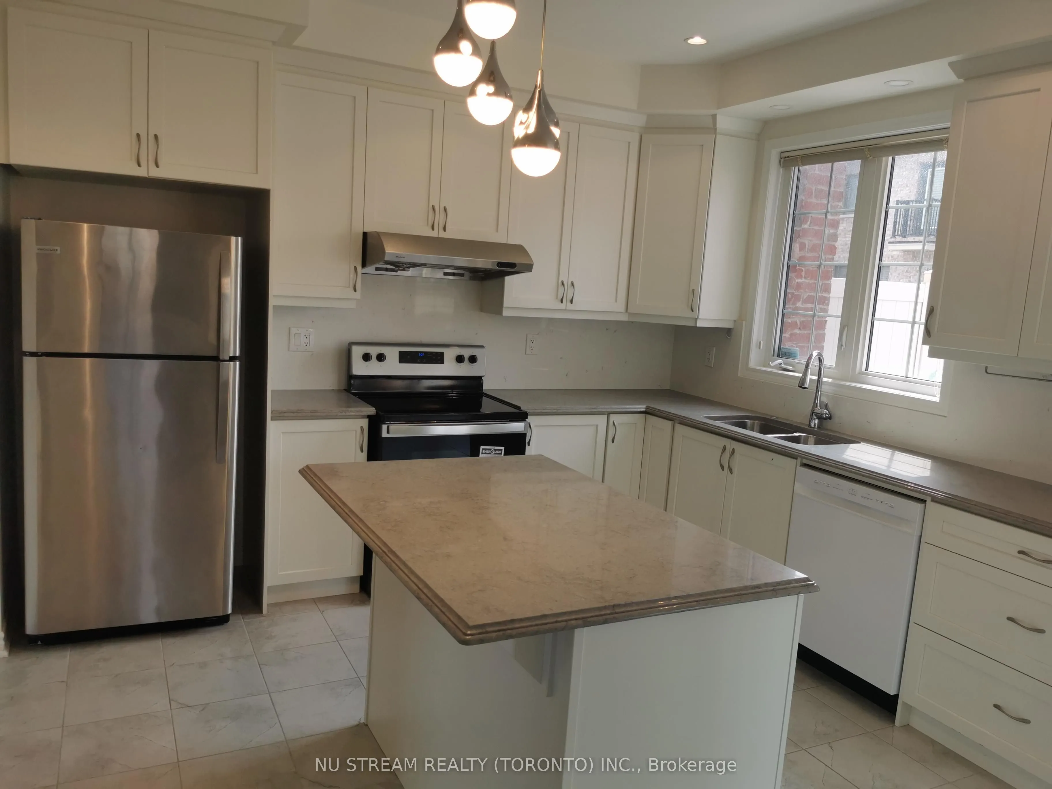 93 Casely Avenue