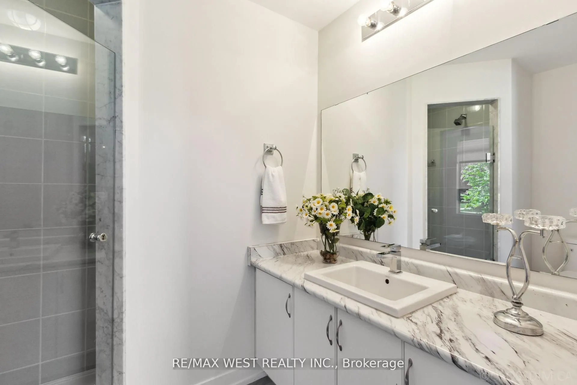 147 Salterton Circle