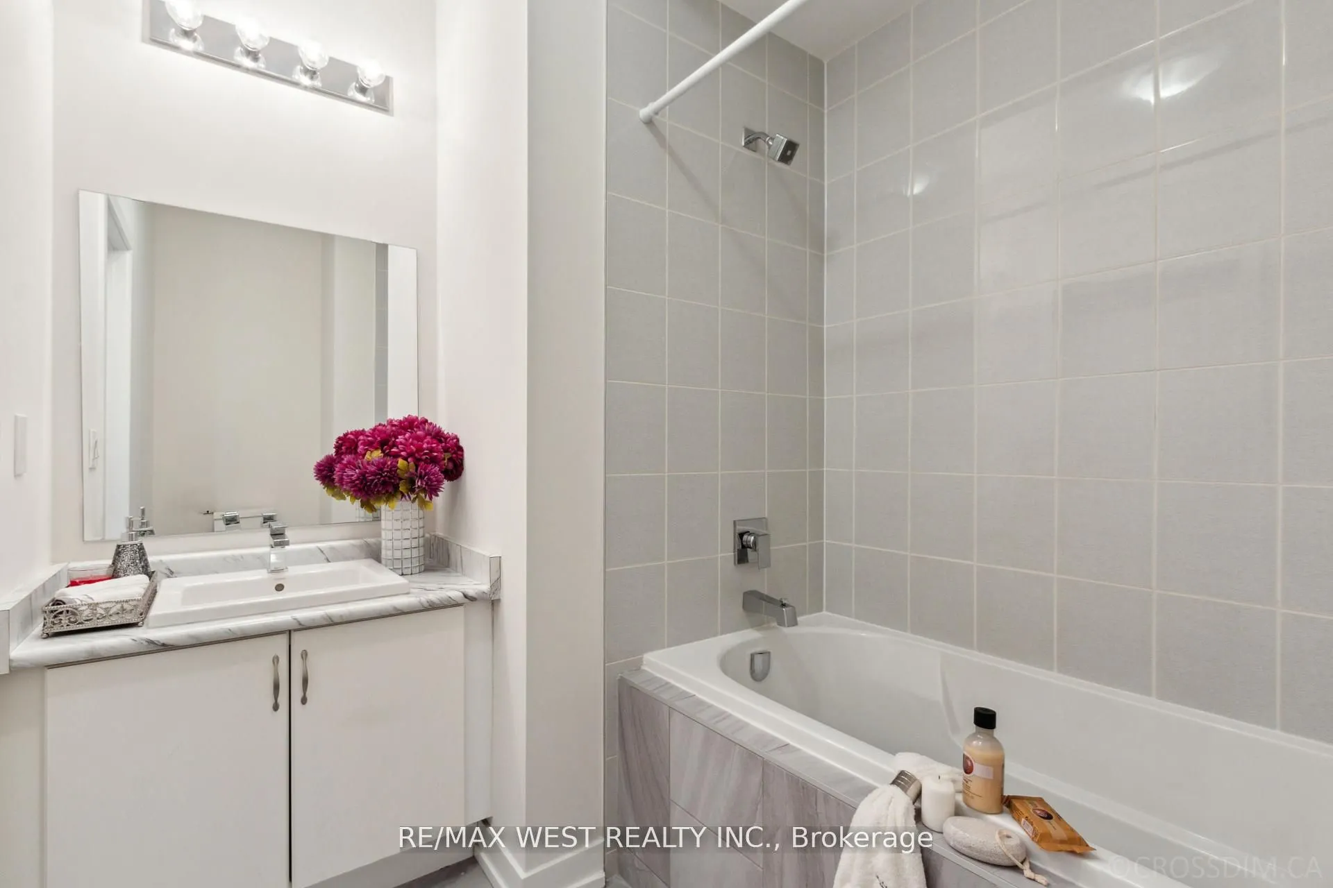 147 Salterton Circle