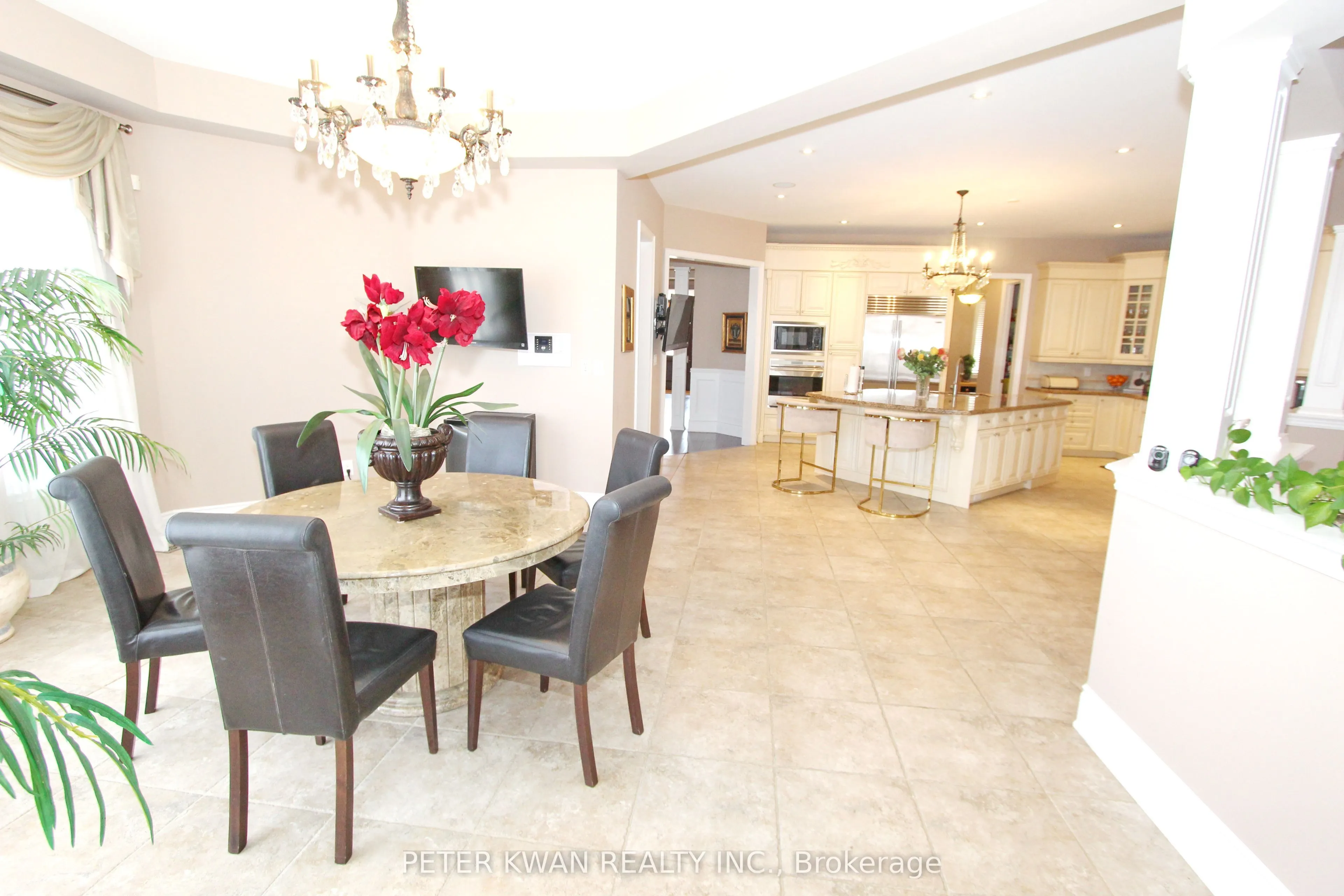 123 Carisbrooke Circle