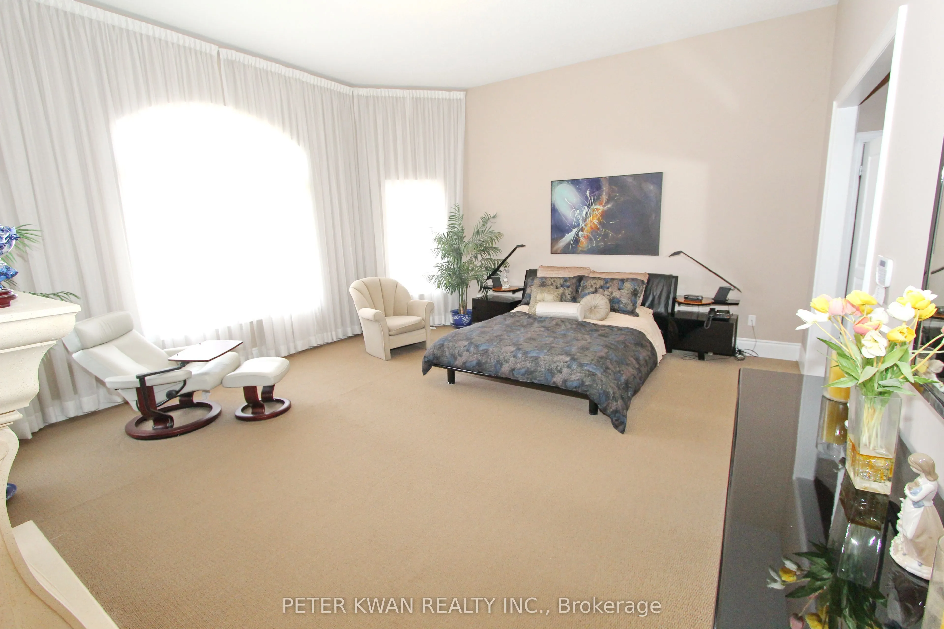 123 Carisbrooke Circle