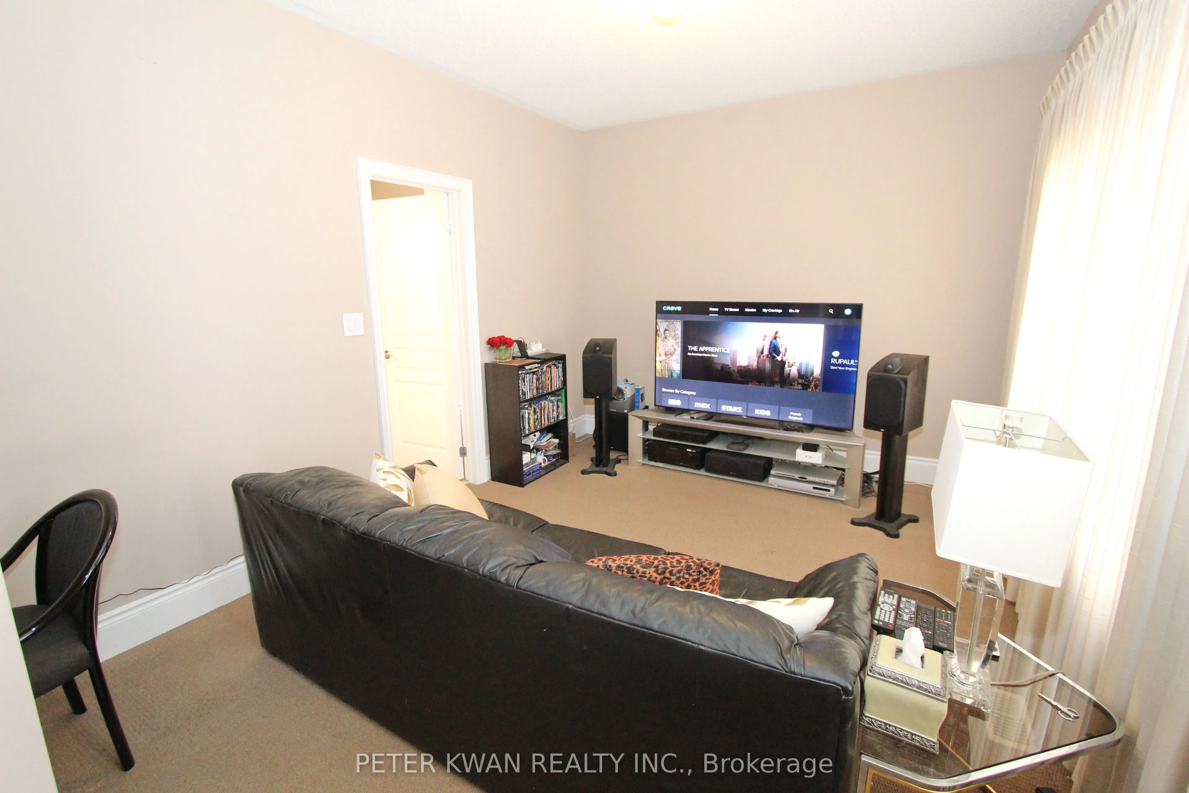 123 Carisbrooke Circle