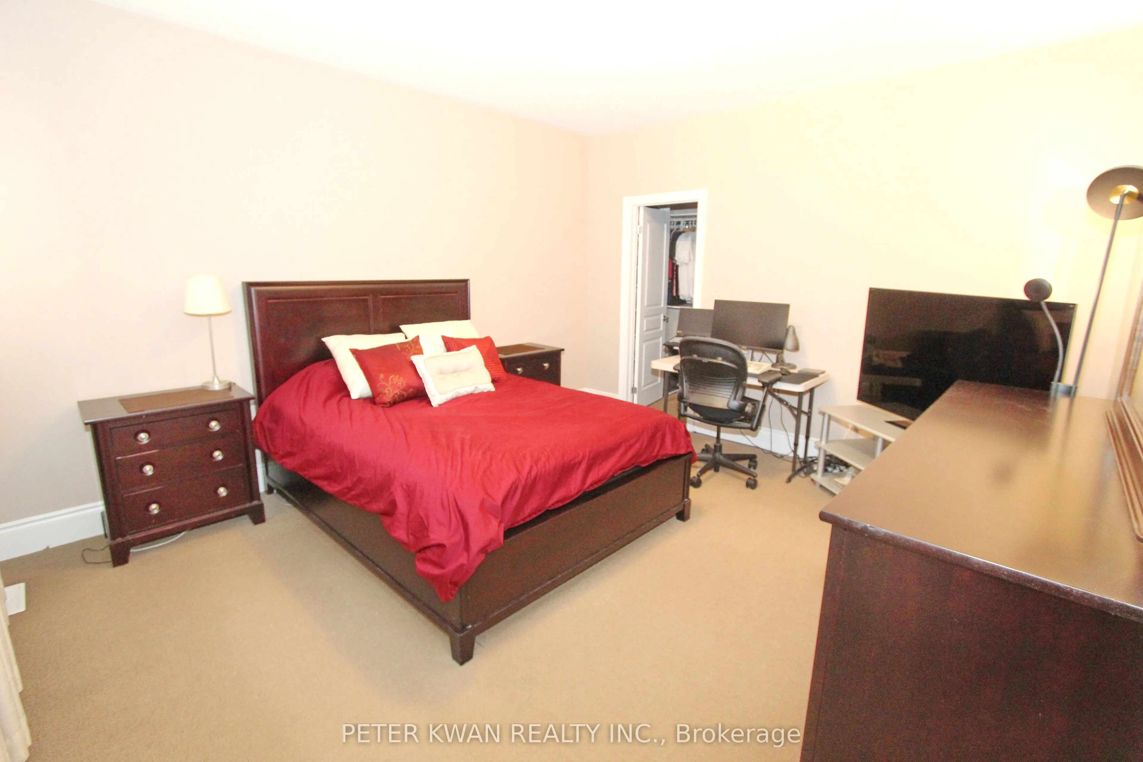 123 Carisbrooke Circle