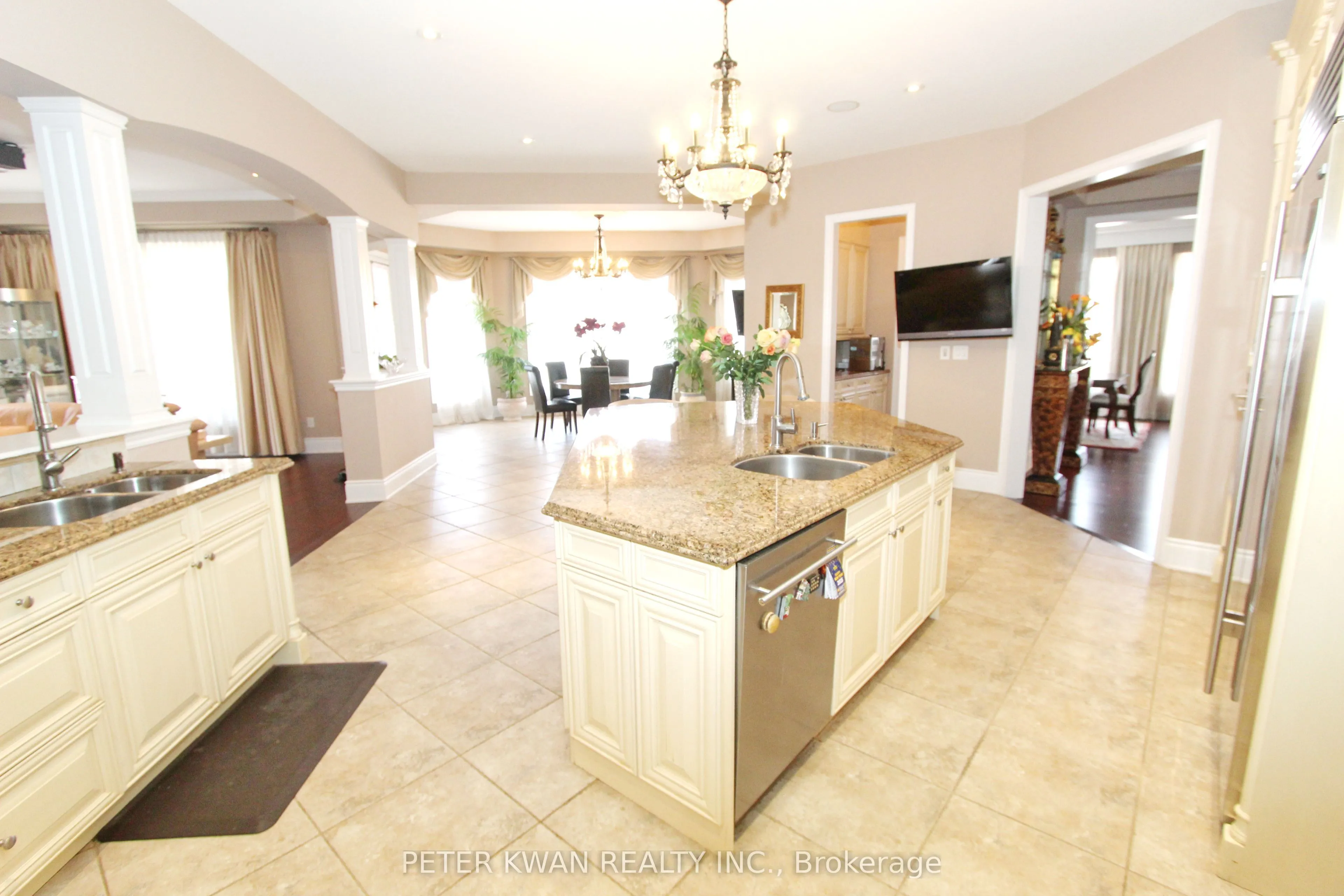 123 Carisbrooke Circle