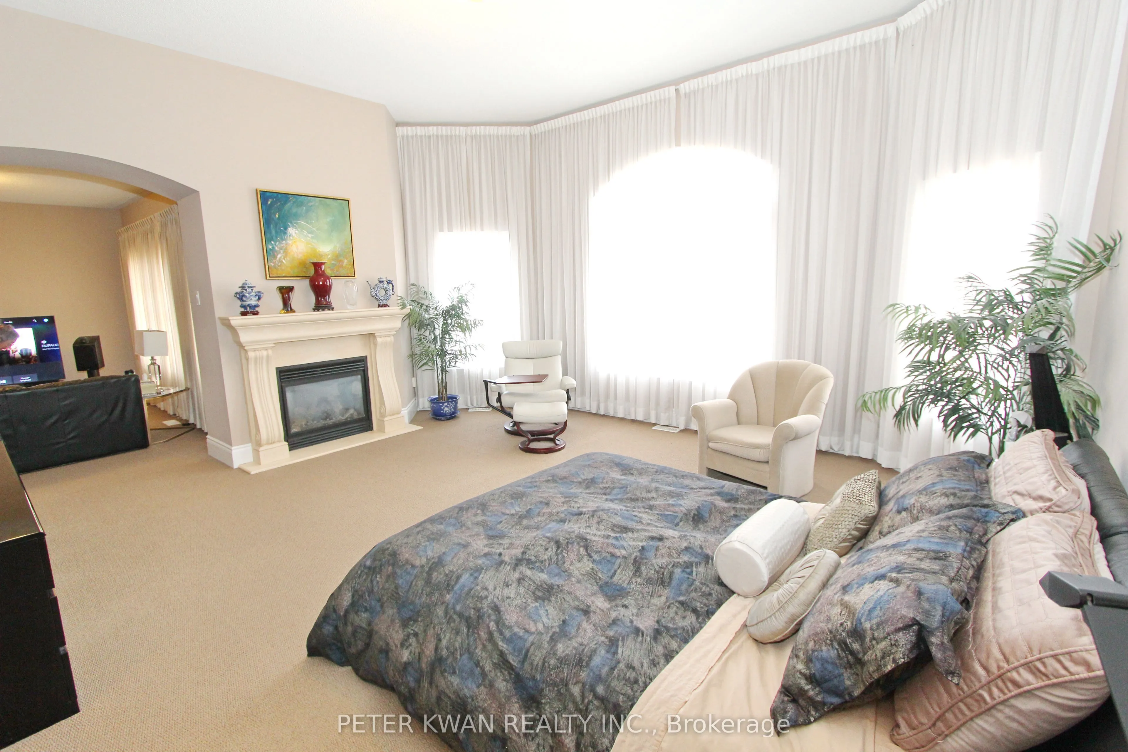 123 Carisbrooke Circle