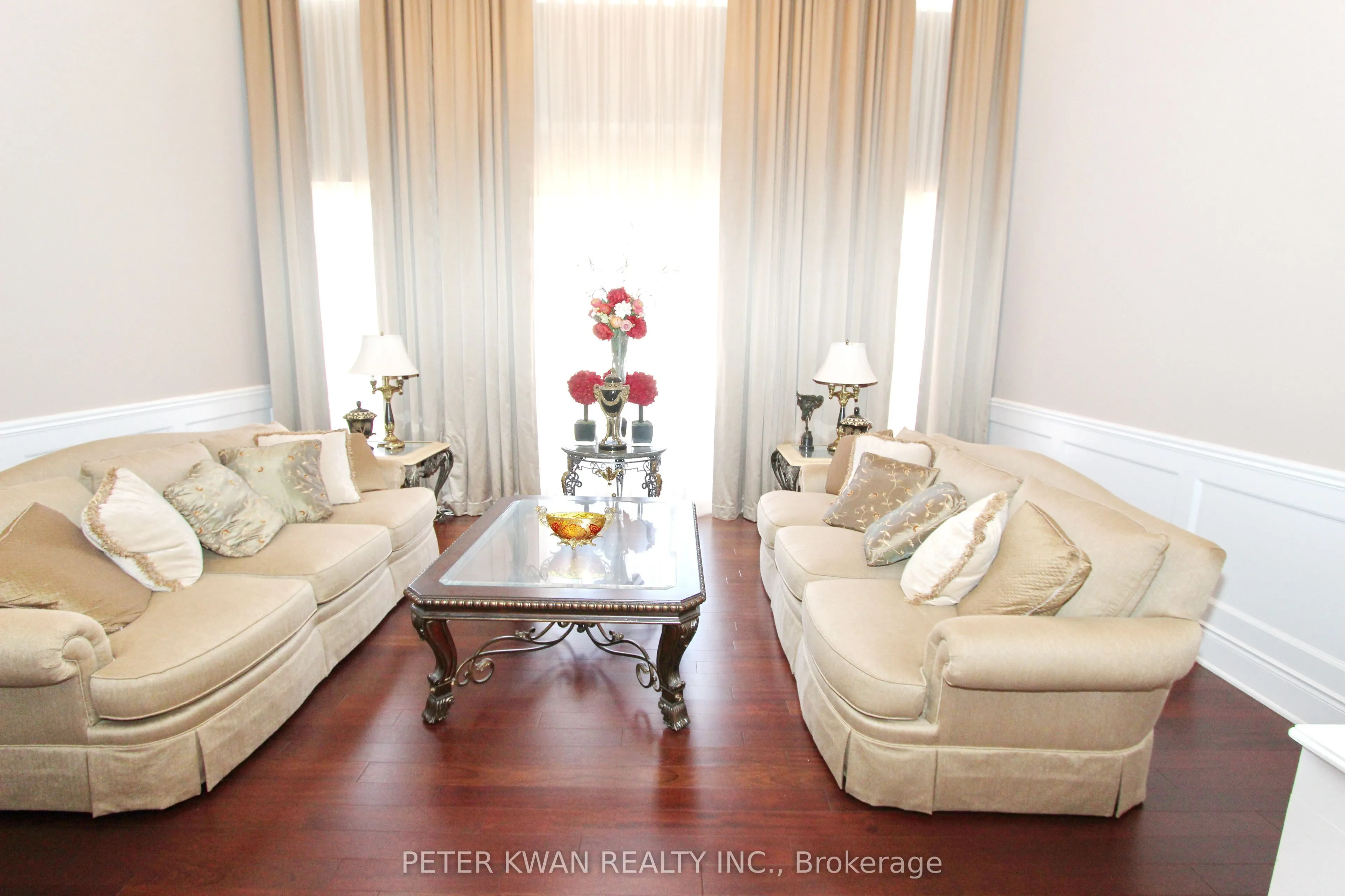 123 Carisbrooke Circle