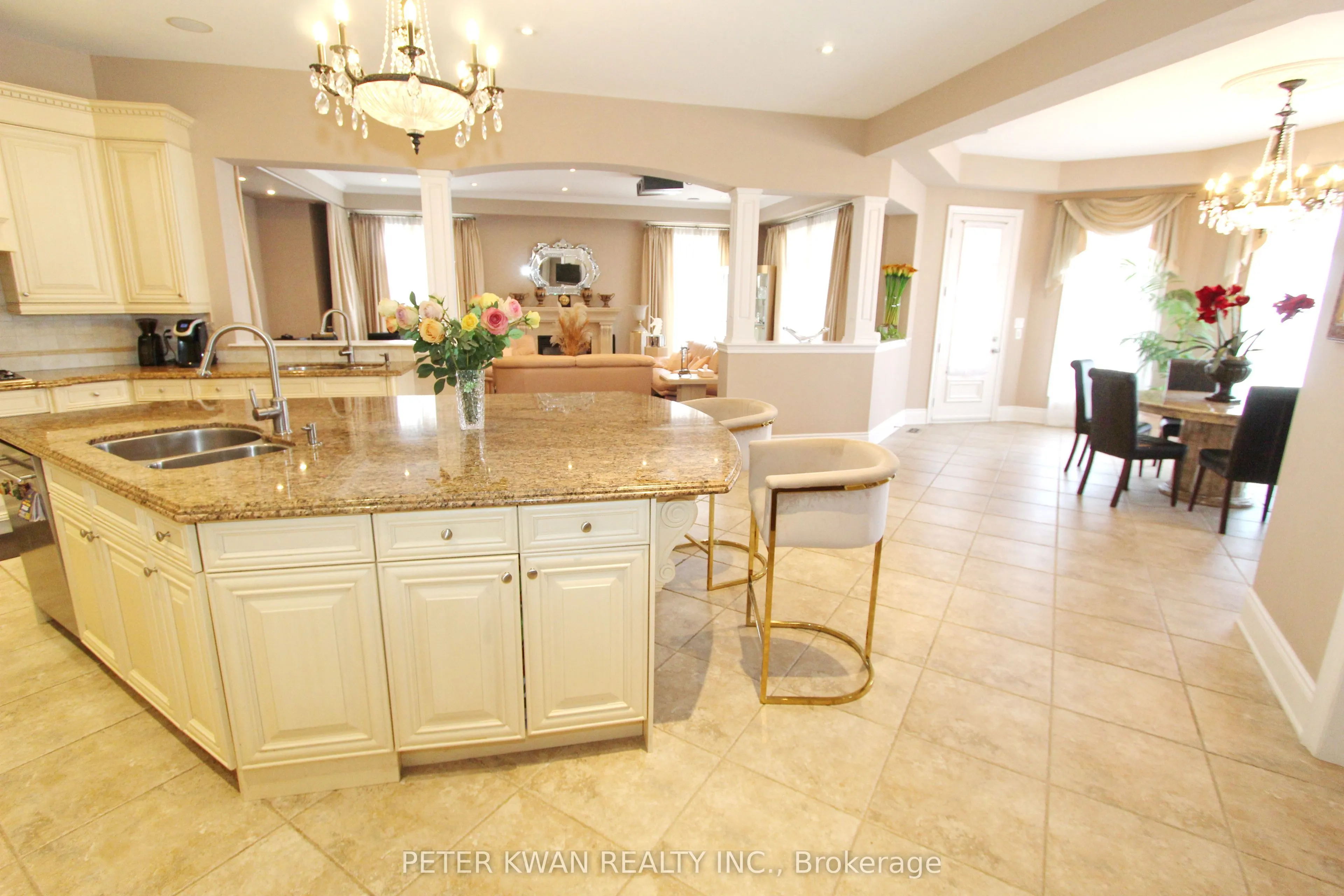 123 Carisbrooke Circle