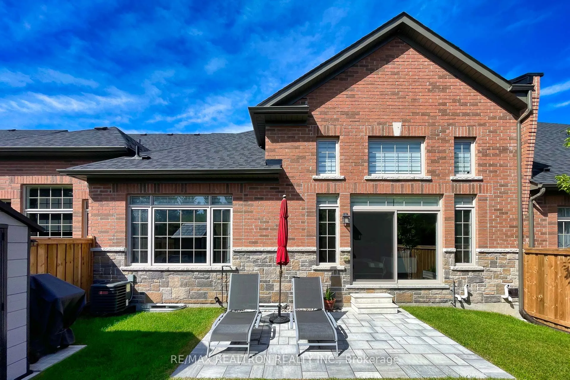 11 Howard Williams Court